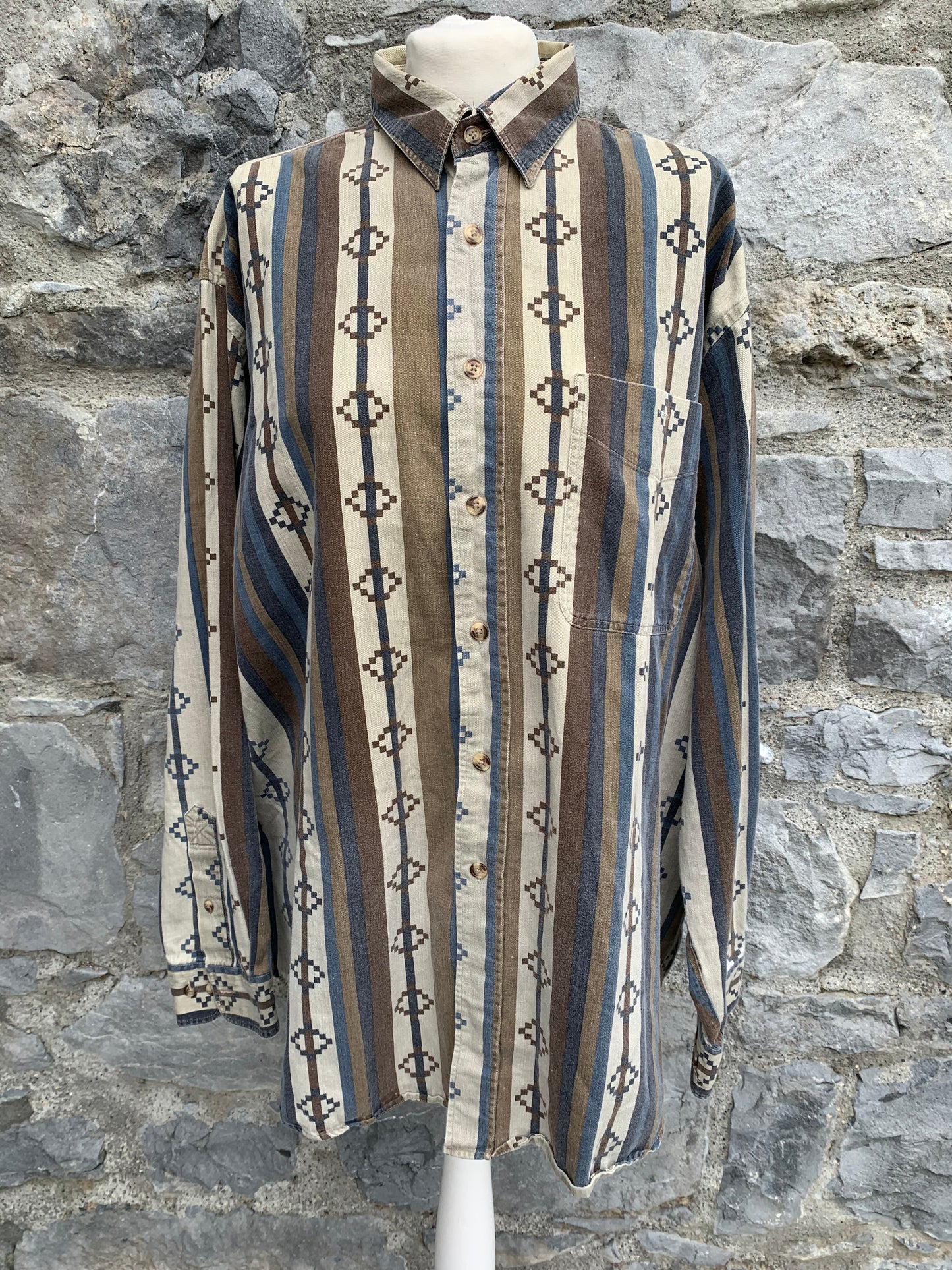 Adelsten Aztec shirt Medium