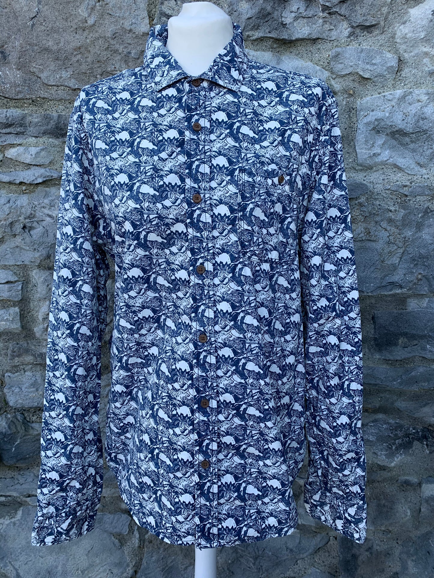 Tropical islands shirt Medium