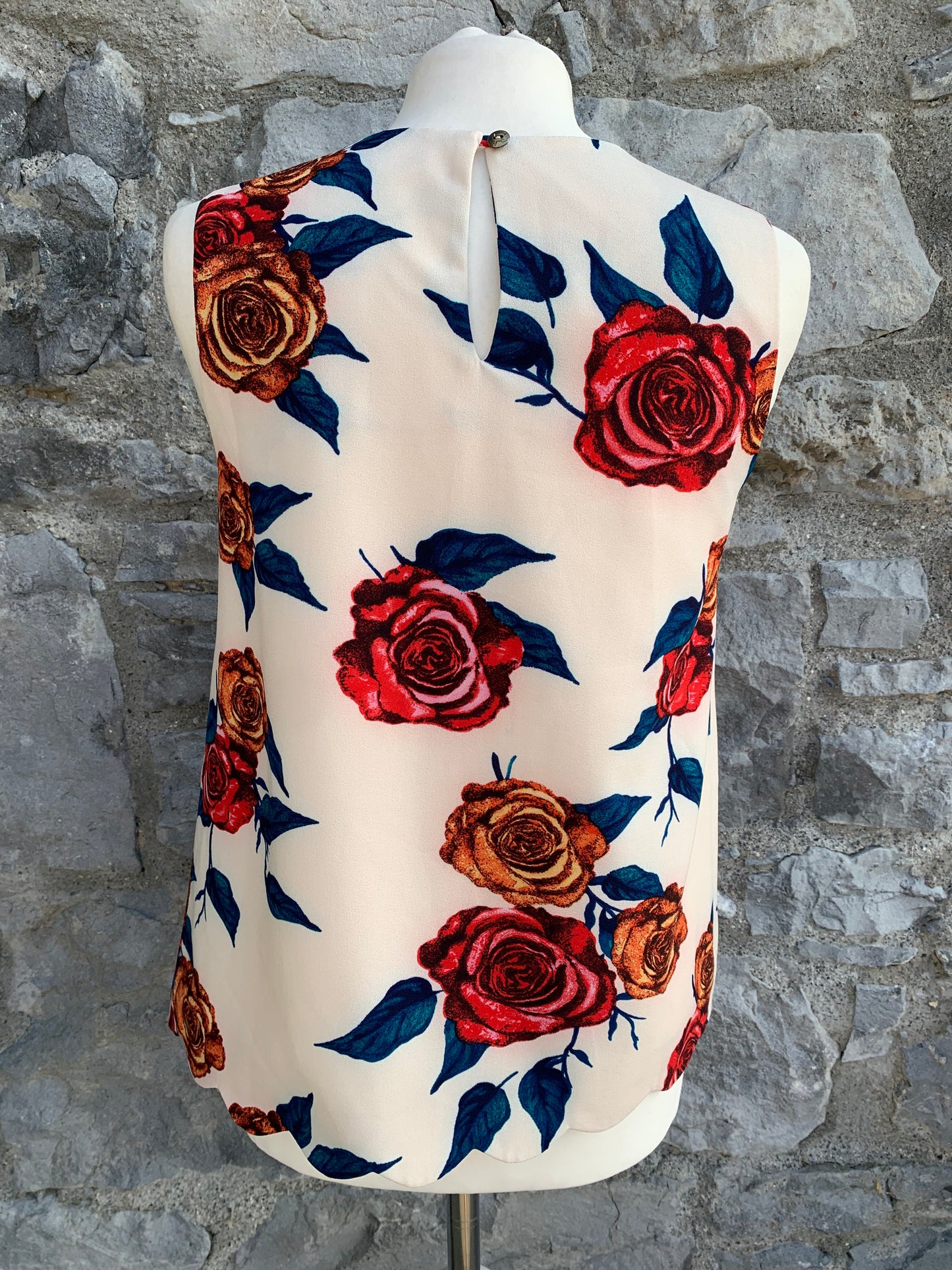 Roses top uk 8