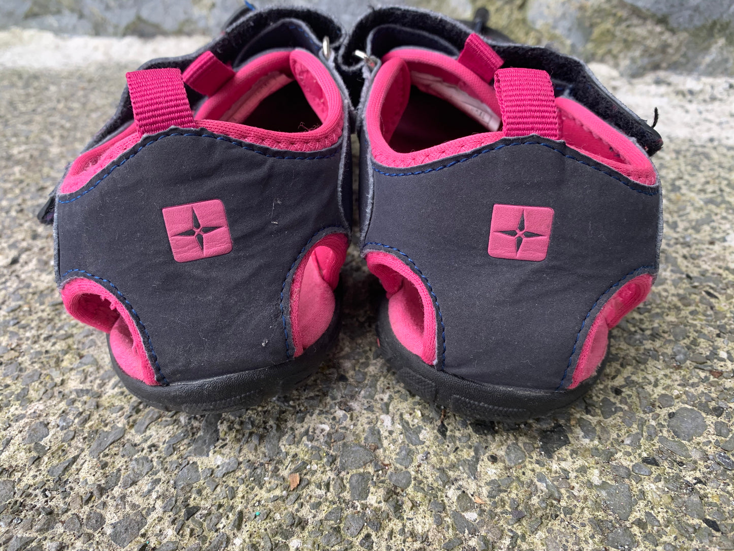 Grey&pink sandals uk 1 (eu 33)