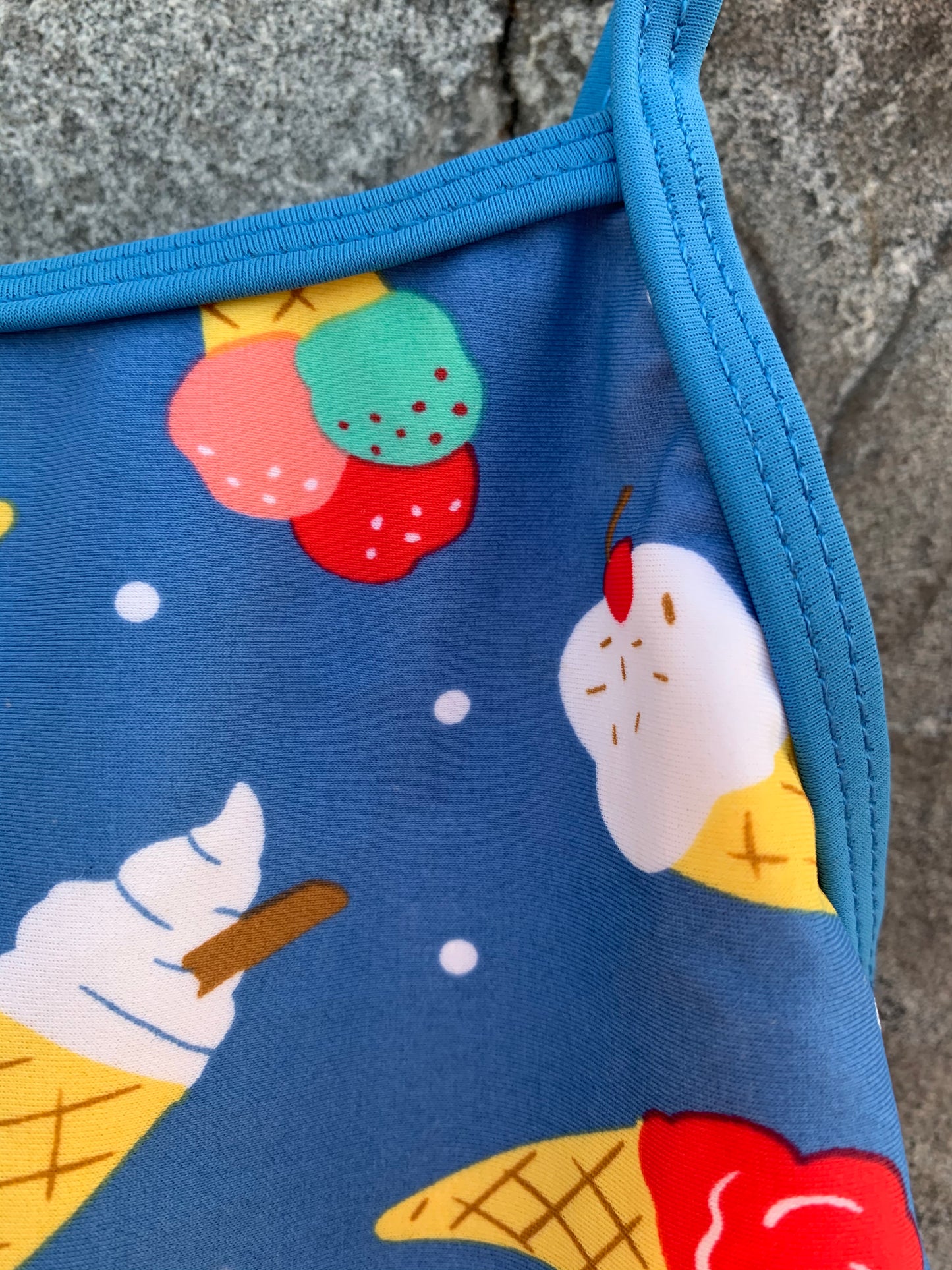 Ice cream swimsuit 5-6y (110-116cm)