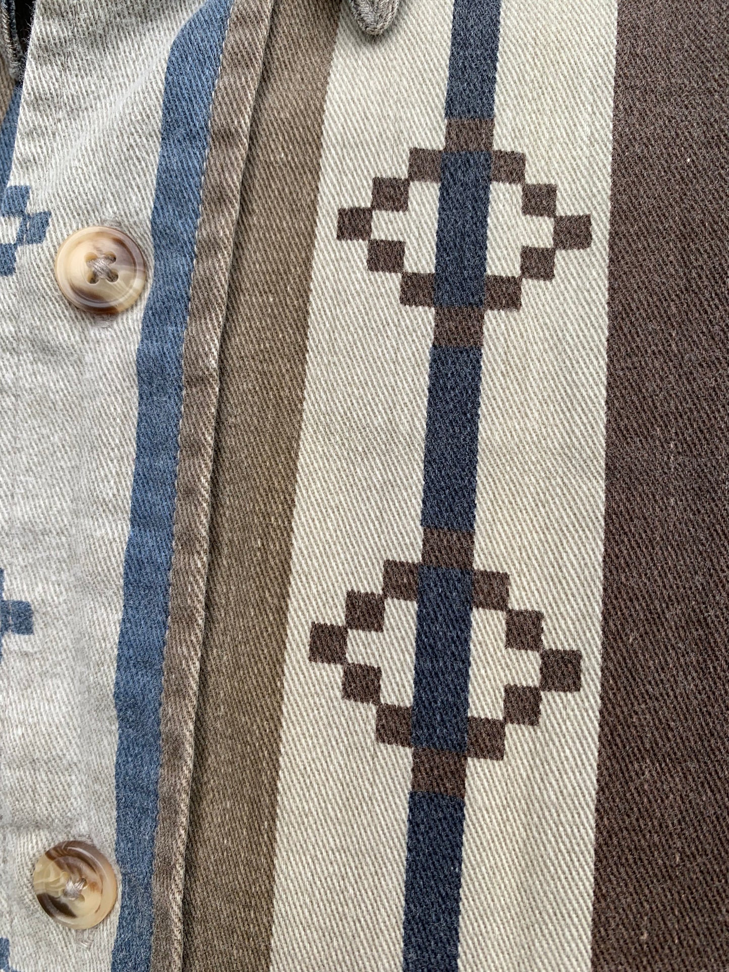 Adelsten Aztec shirt Medium