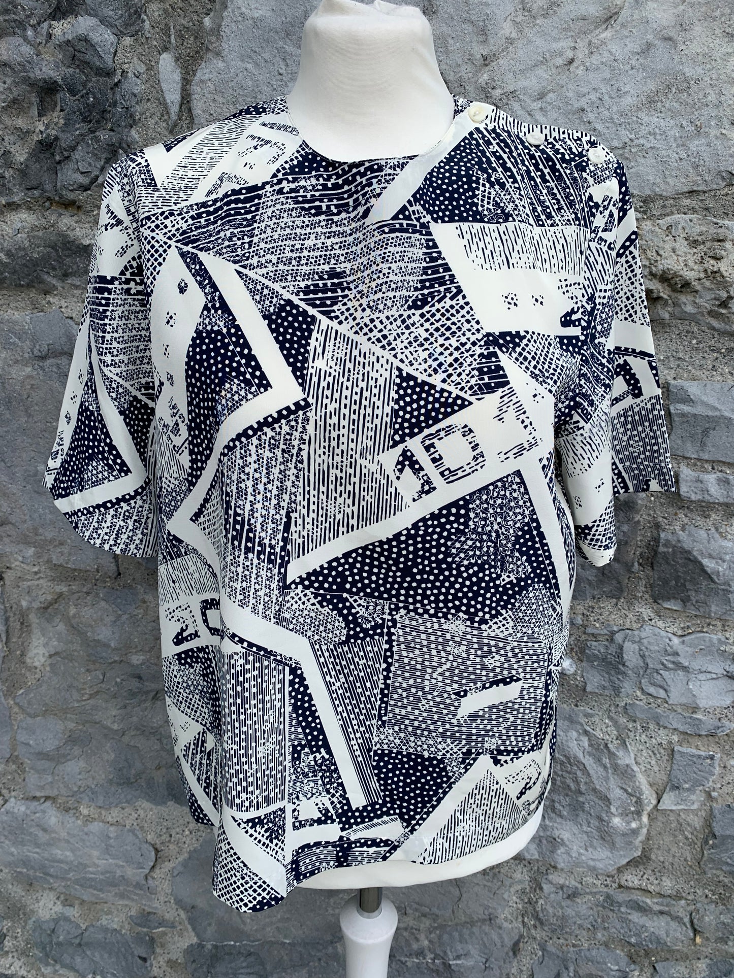 Navy&white abstract top uk 10-12