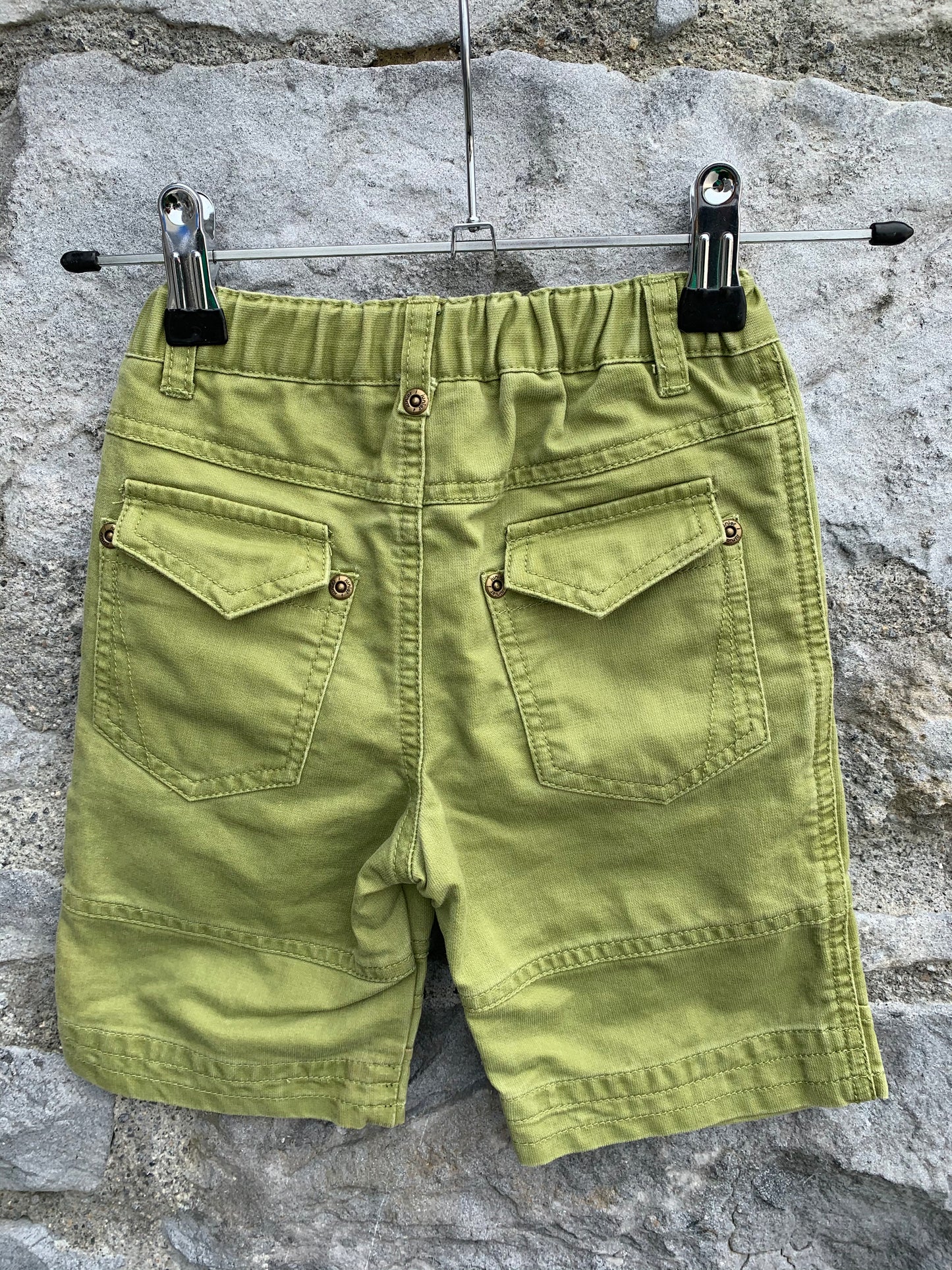 Green shorts 12-18m (80-86cm)