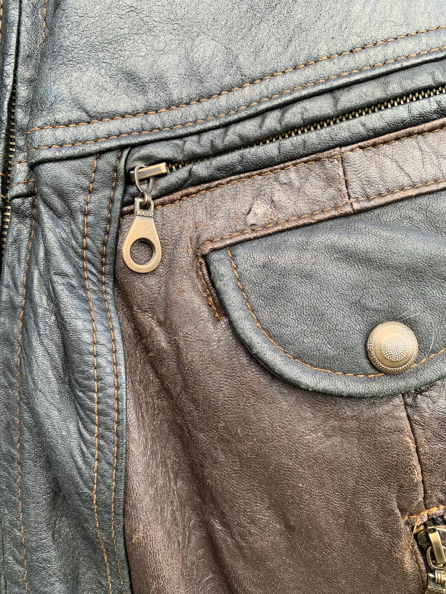 Black&brown leather jacket Large