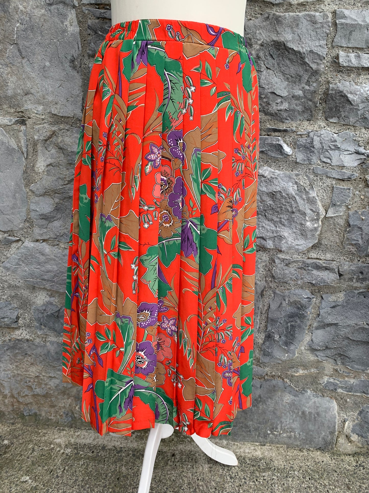 Red floral skirt uk 10