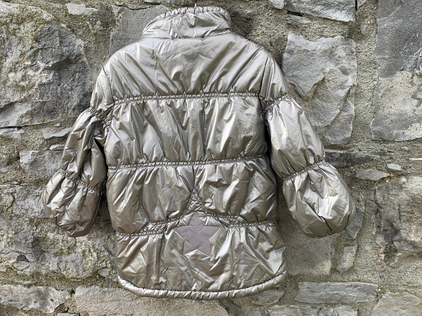 Silver puffy jacket 4y (104cm)