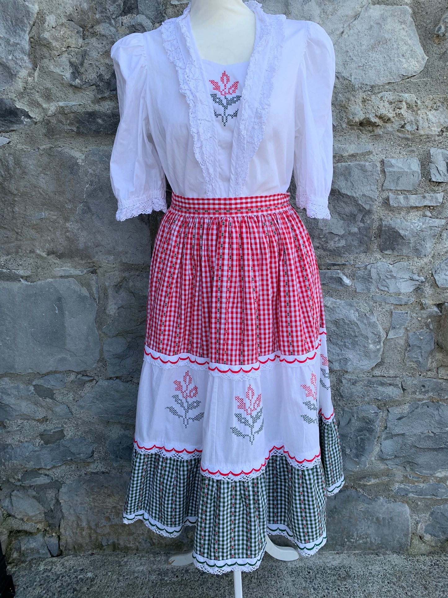 Giesswein Austrian folk set uk 10