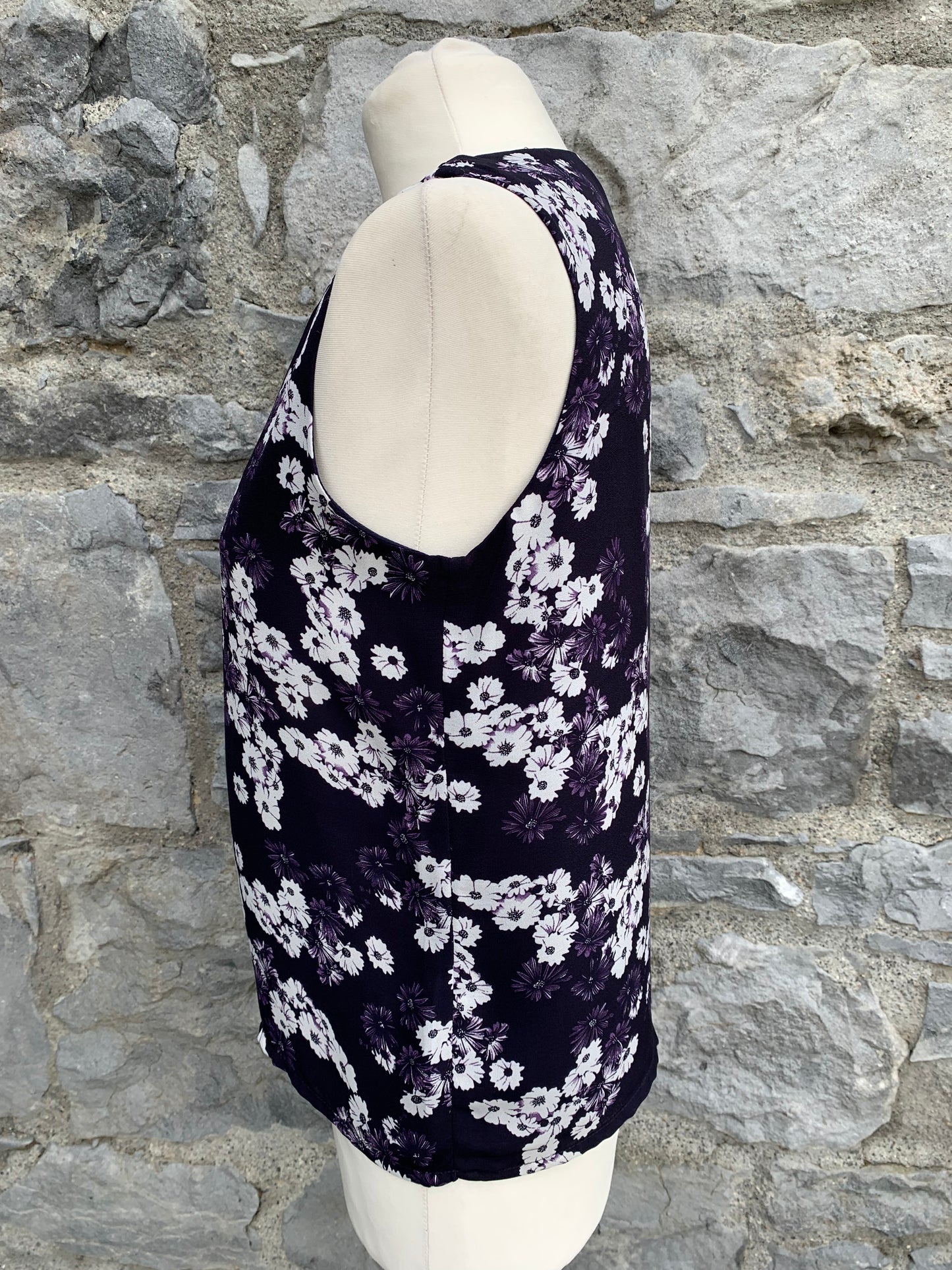 Floral sleeveless top uk 10