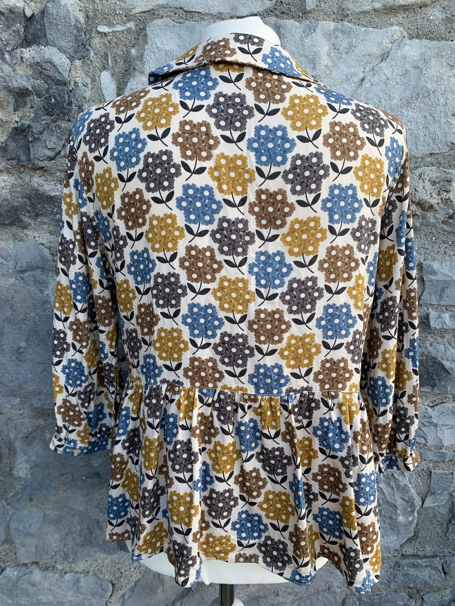 Geometric flowers shirt uk 10