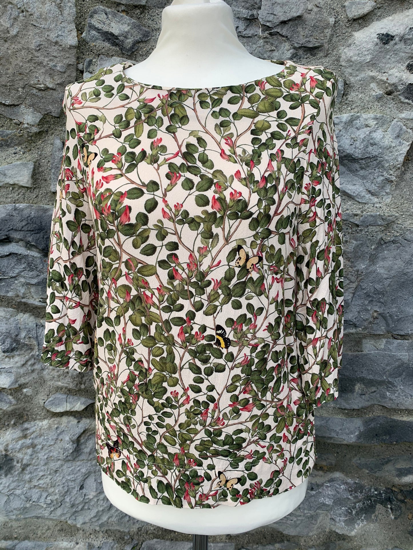 Floral top with butterflies uk 6-8