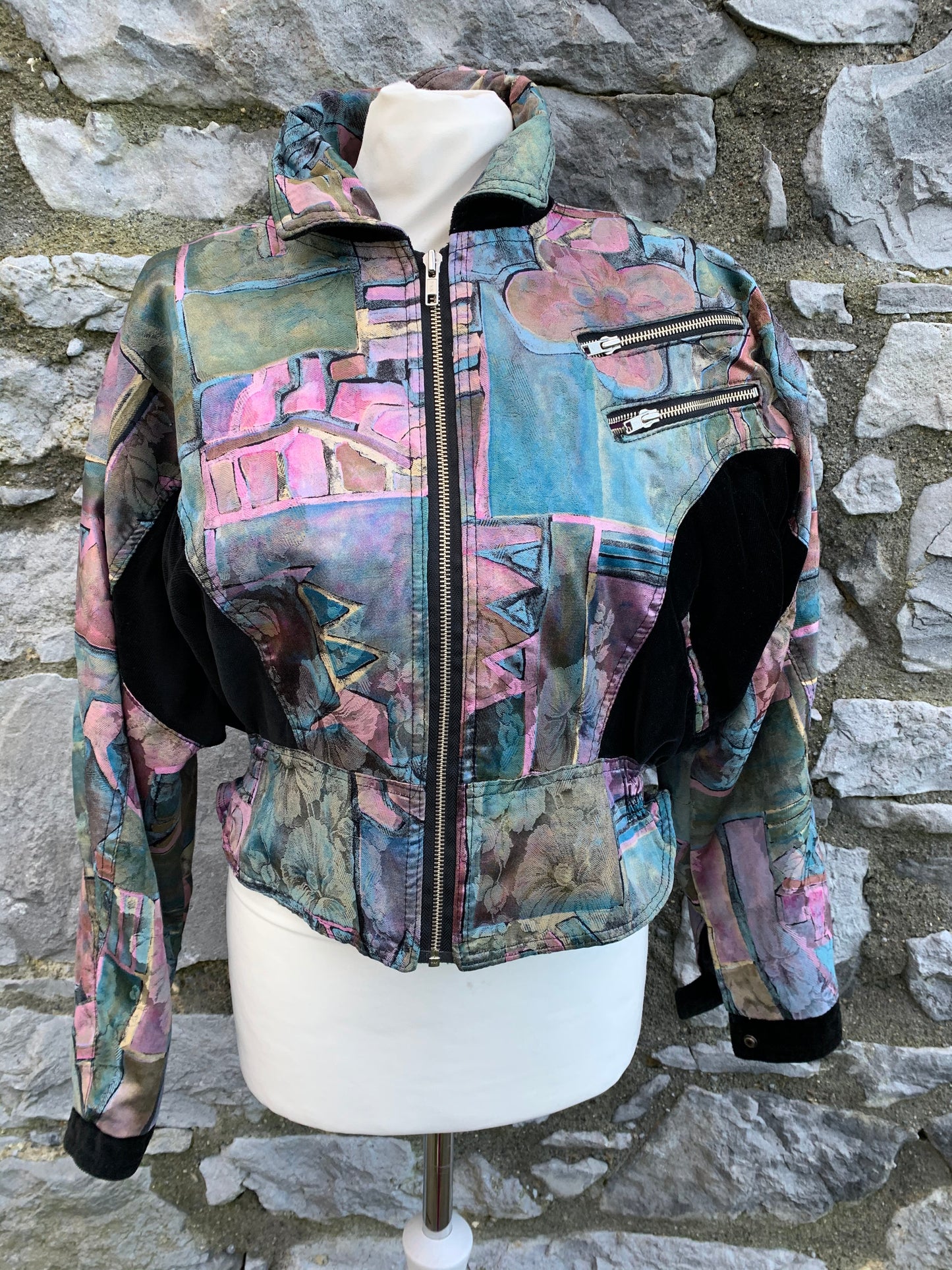 Kitsch black velvet and abstract jacket uk 10-12