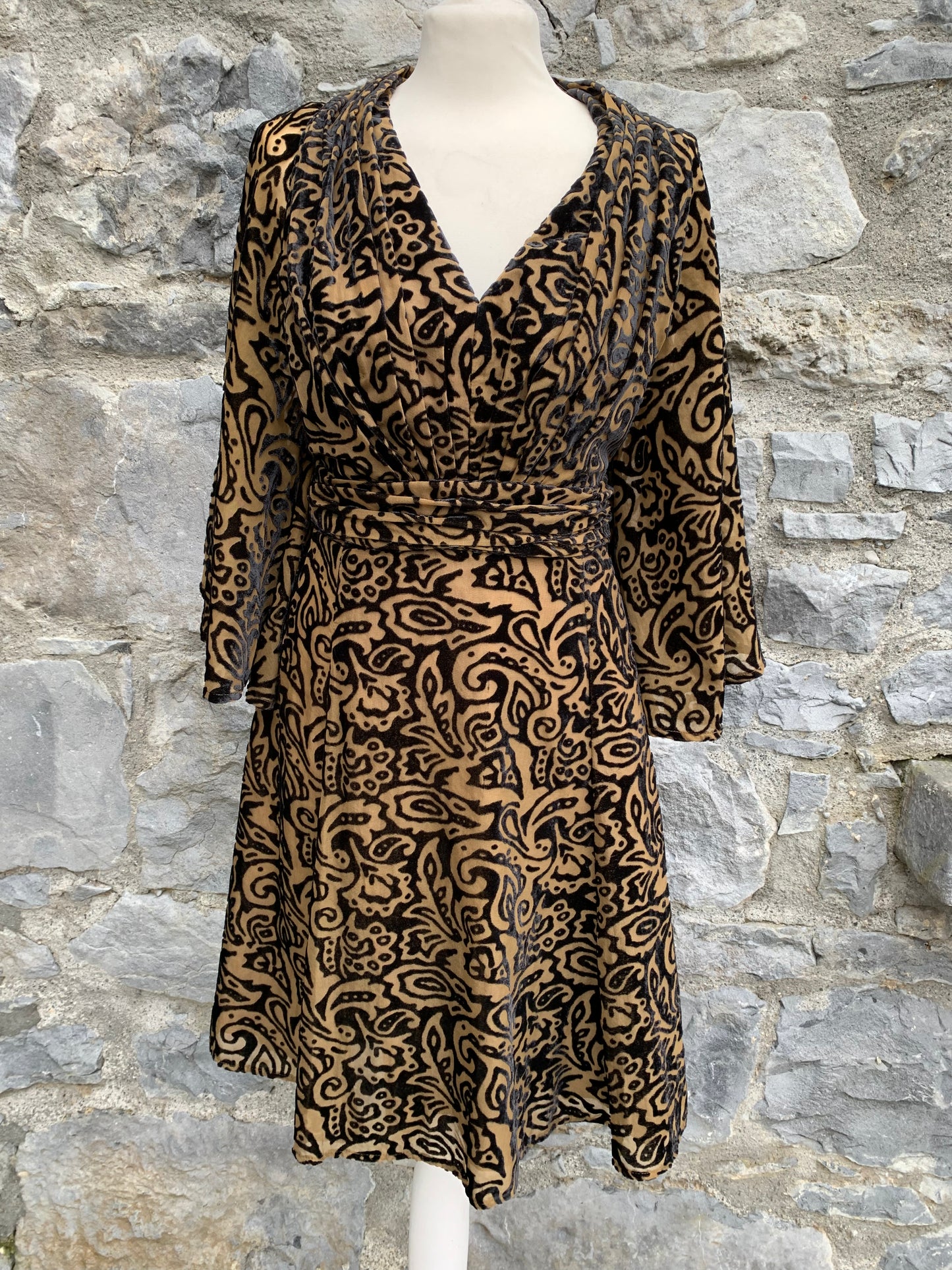 Old gold velvet dress uk 8