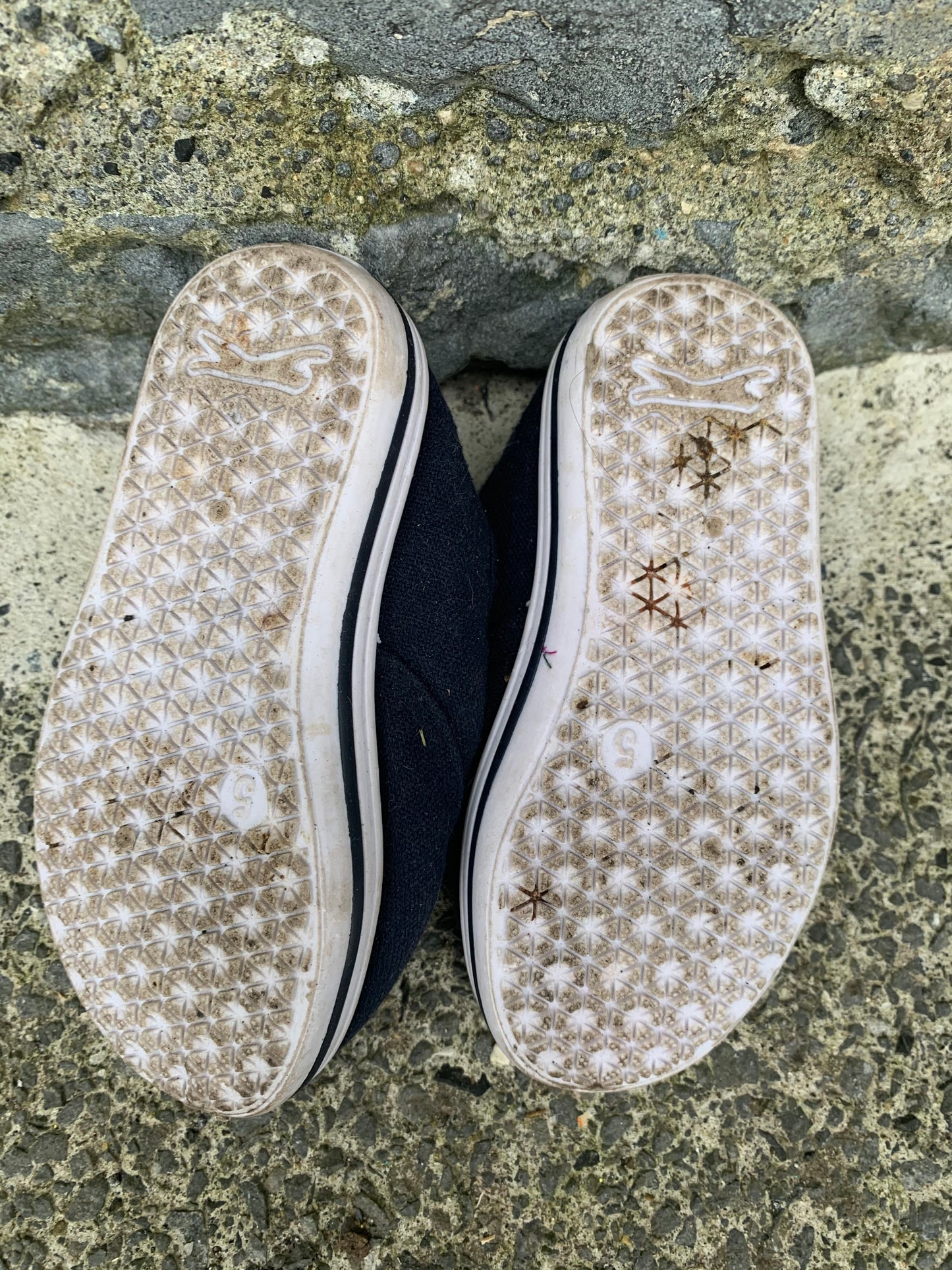 Navy shoes uk 5 (eu 21.5)