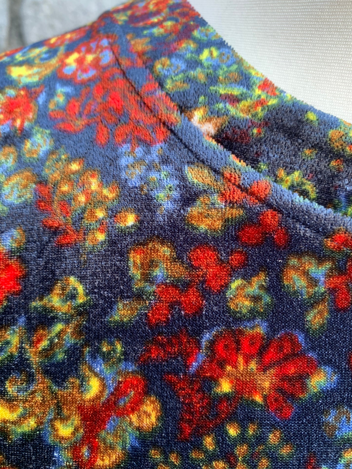 Velvet floral top uk 8-10