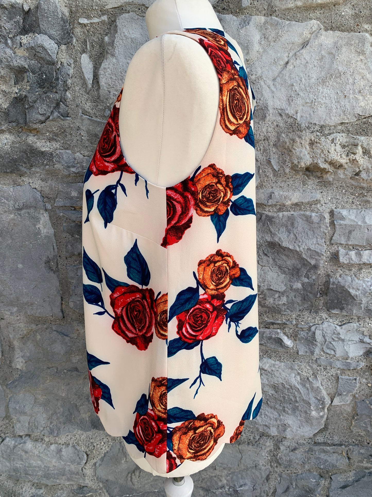 Roses top uk 8