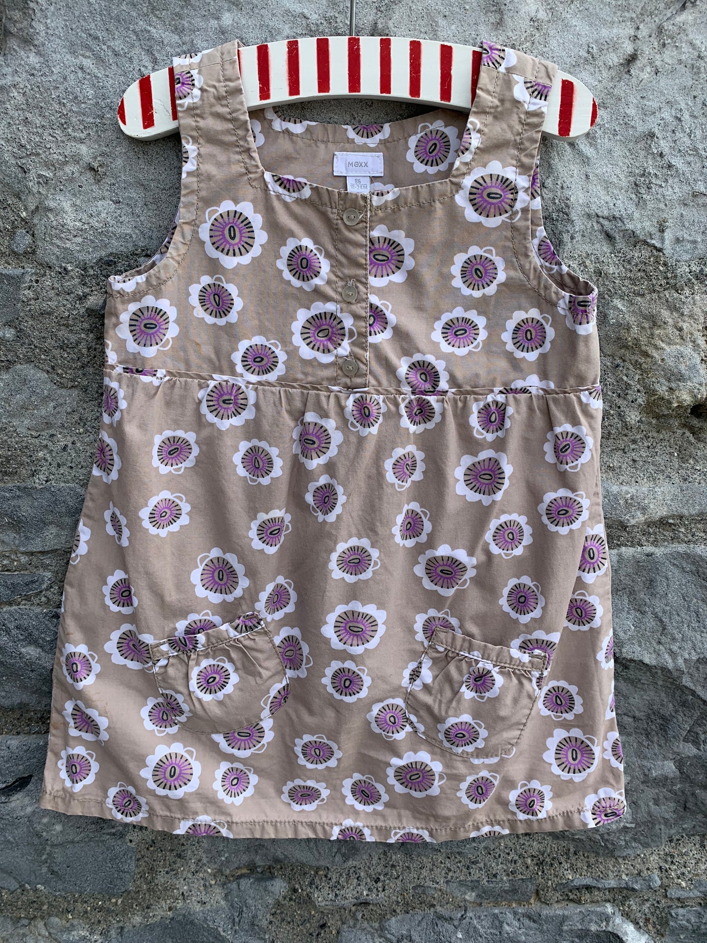 Beige floral pinafore 18-24m (86-92cm)