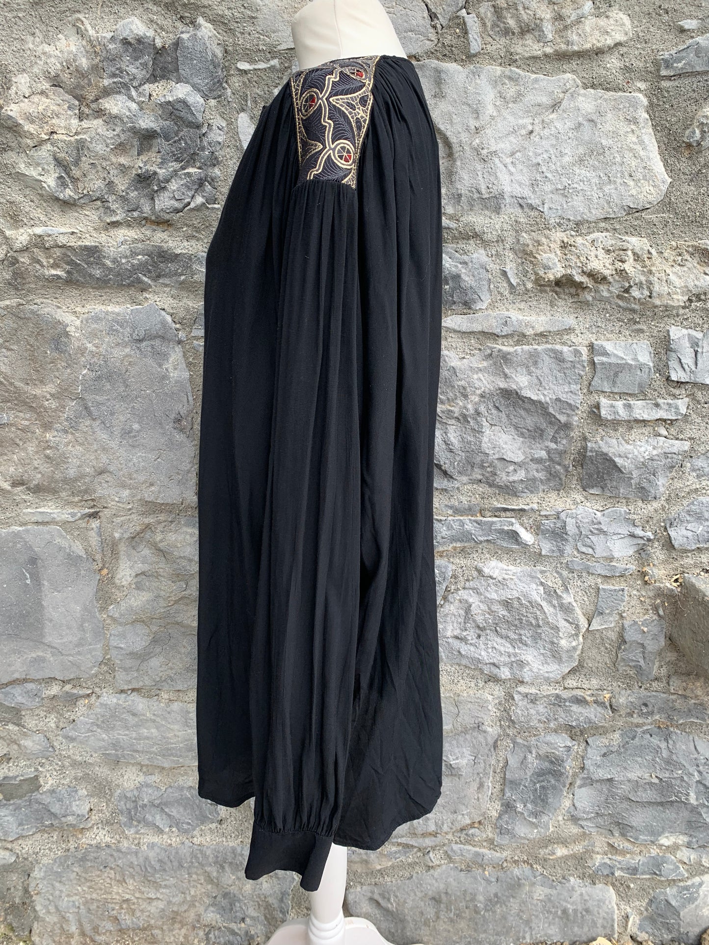 Black shirt with embroidered shoulders uk 12-16
