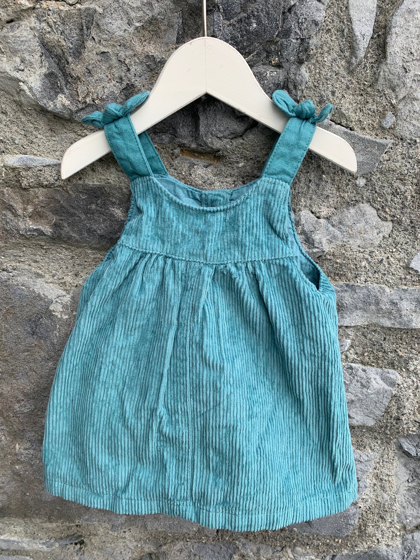 Teal cord pinafore 0-3m (56-62cm)