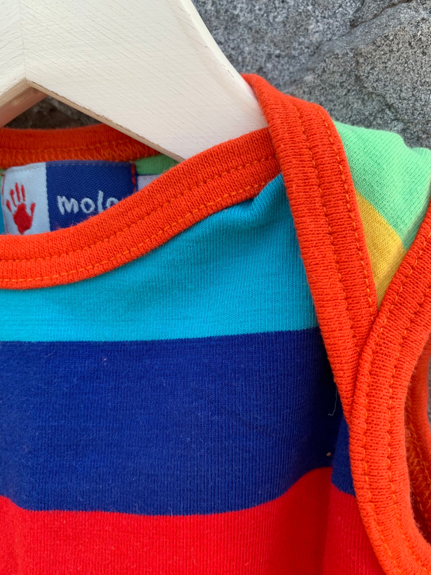 Rainbow stripes vest 12m (80cm)