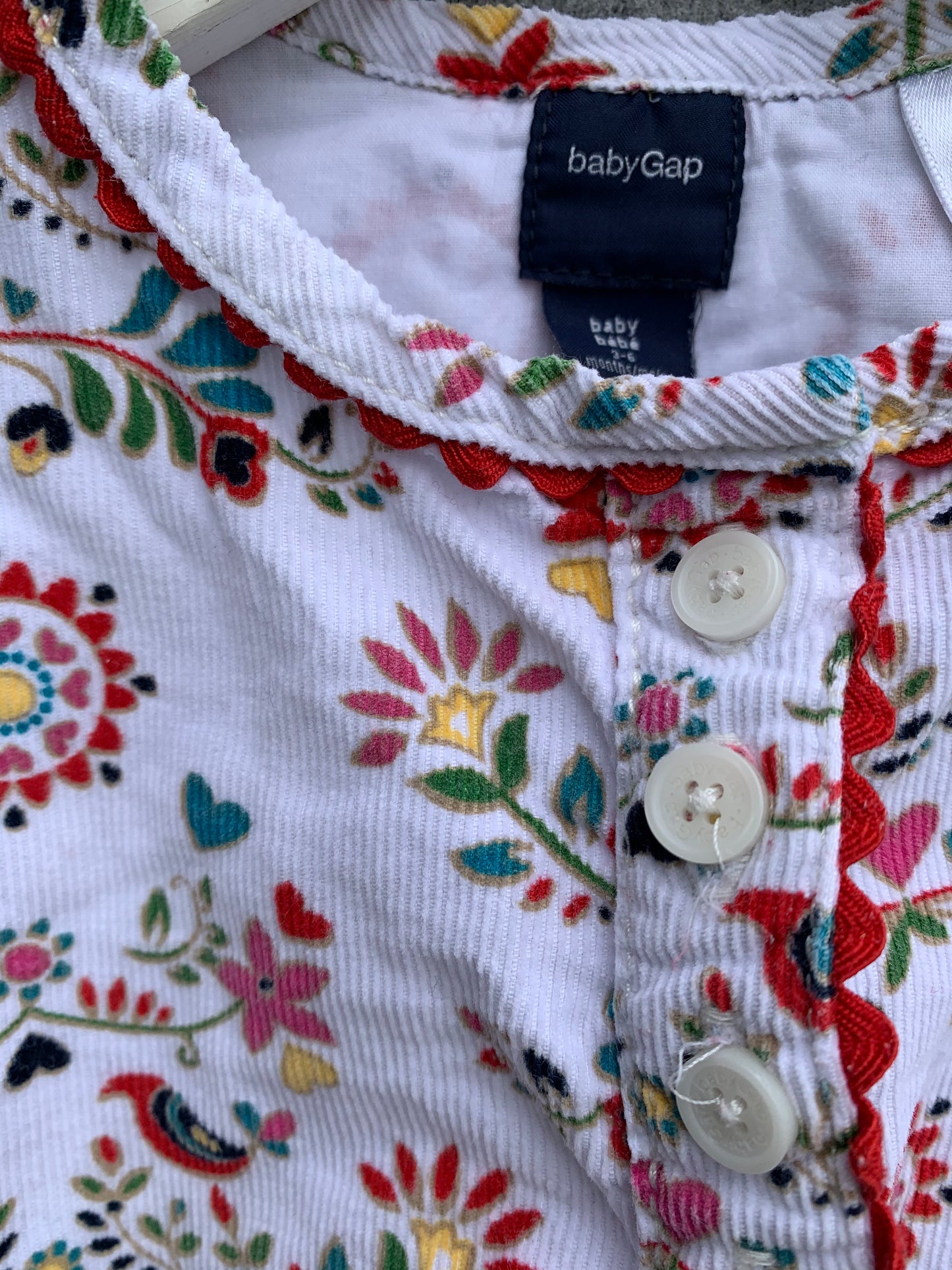 White floral cord top 3-6m (62-68cm)