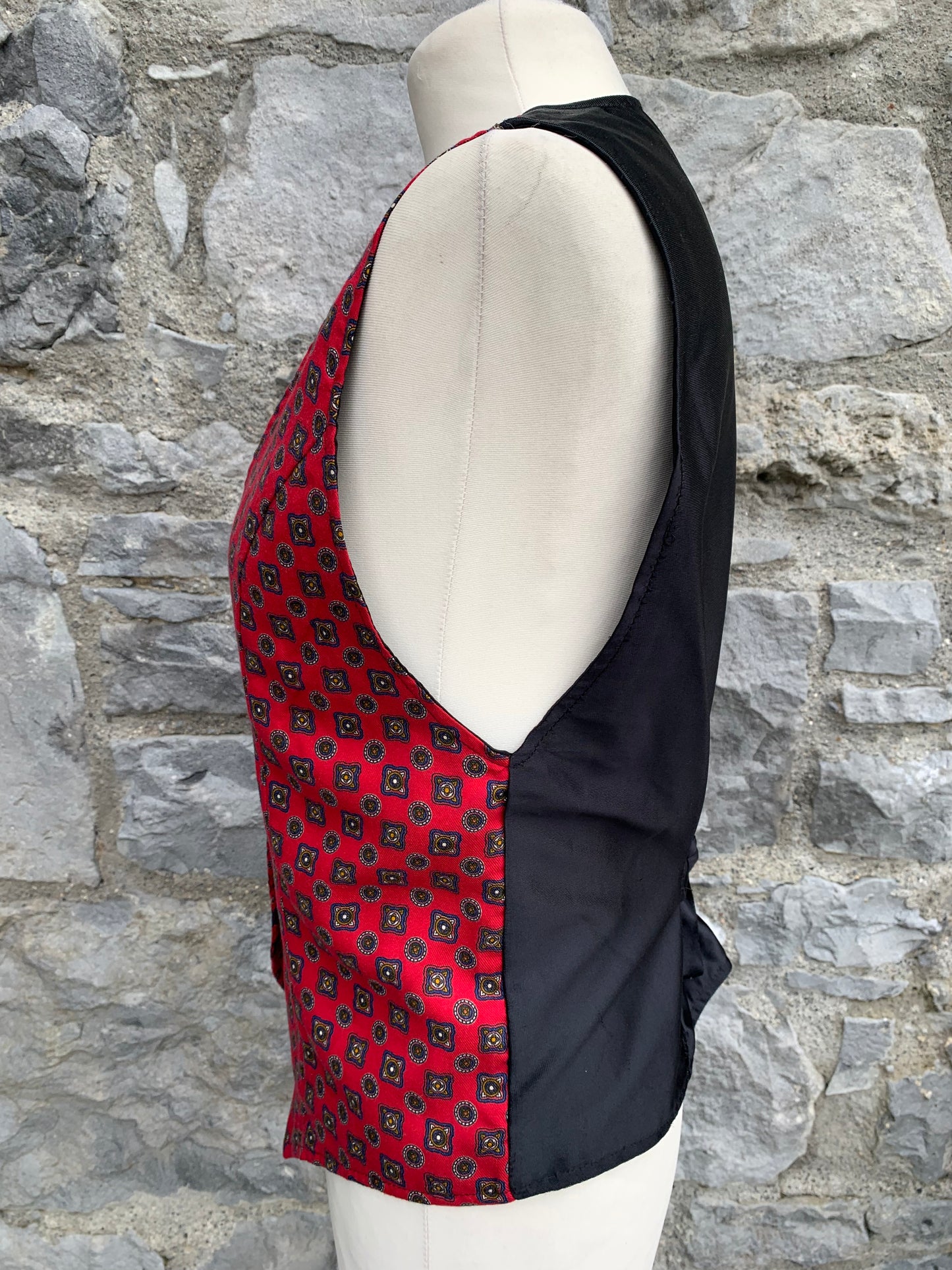 Red waistcoat uk 10
