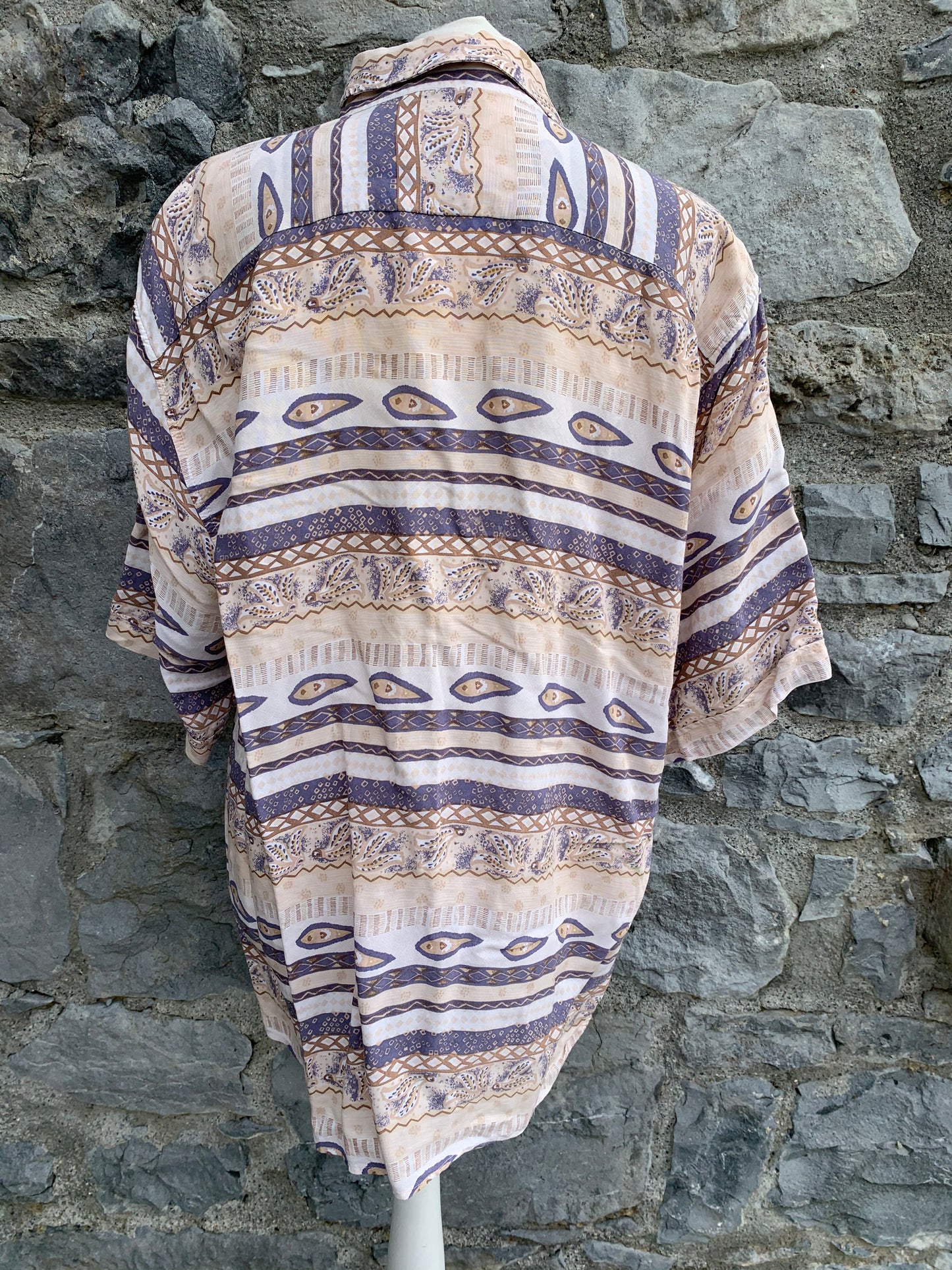 Adventure 90s stripy beige shirt Medium