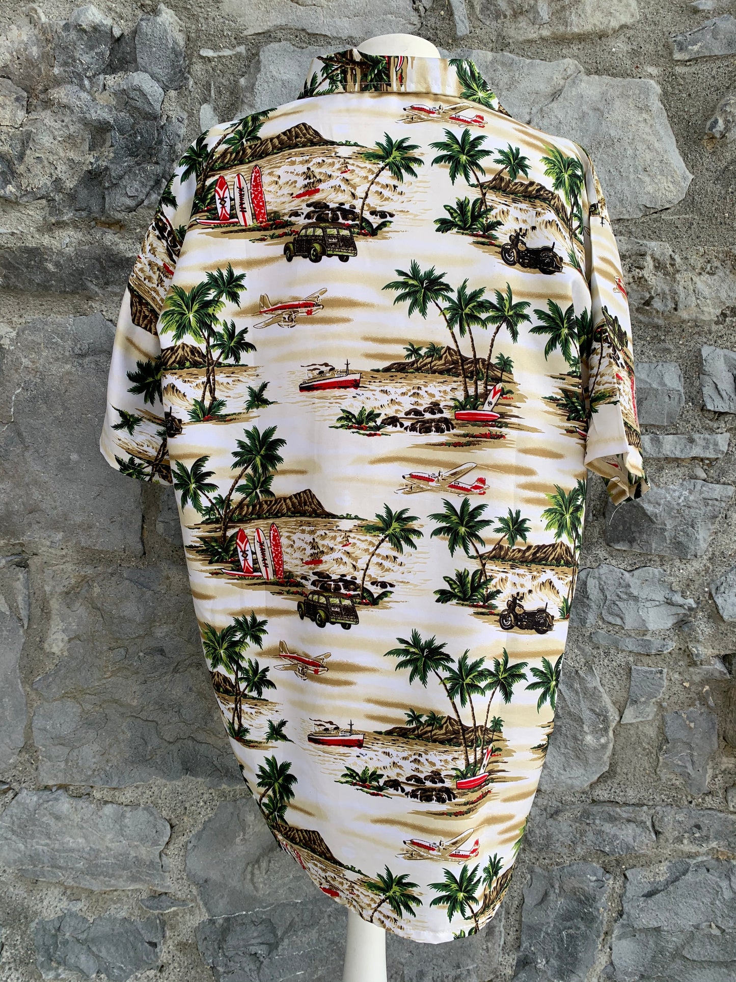 Chase palm trees&cars shirt Medium