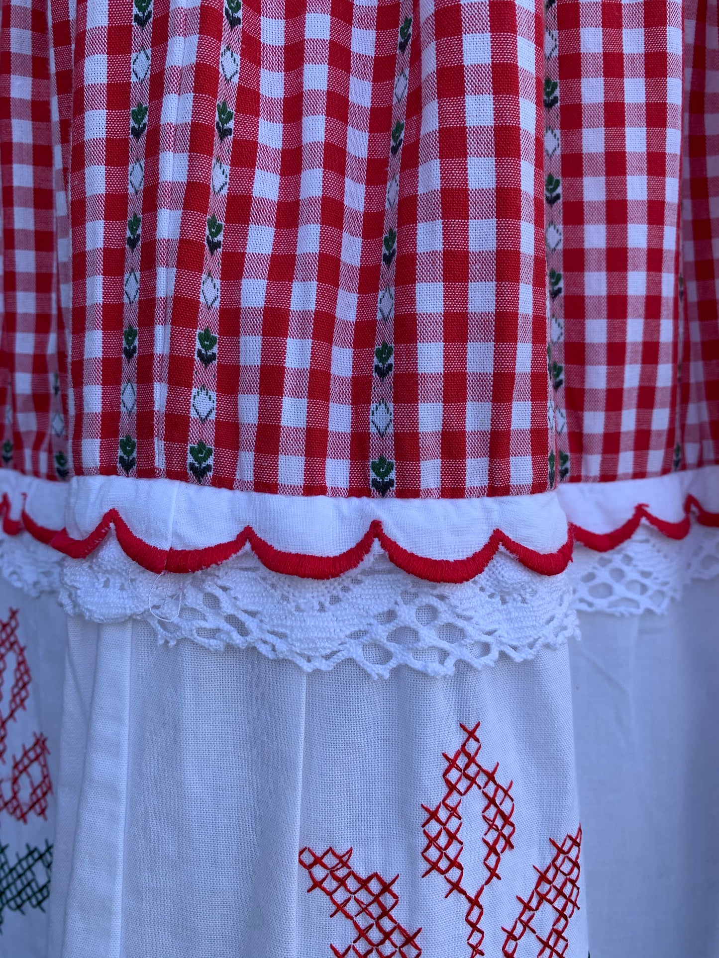 Giesswein Austrian folk set uk 10