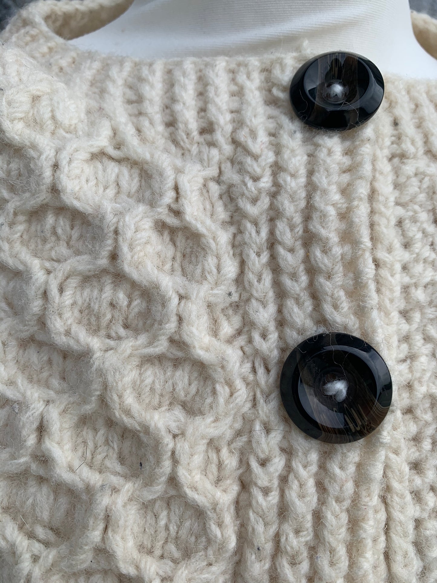 Loch Garman Aran cardigan uk 12