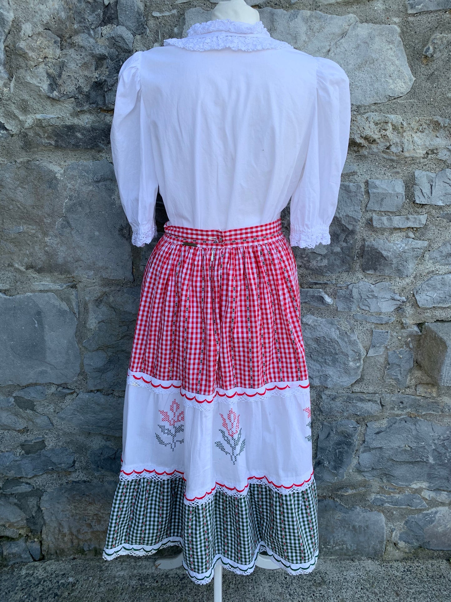 Giesswein Austrian folk set uk 10
