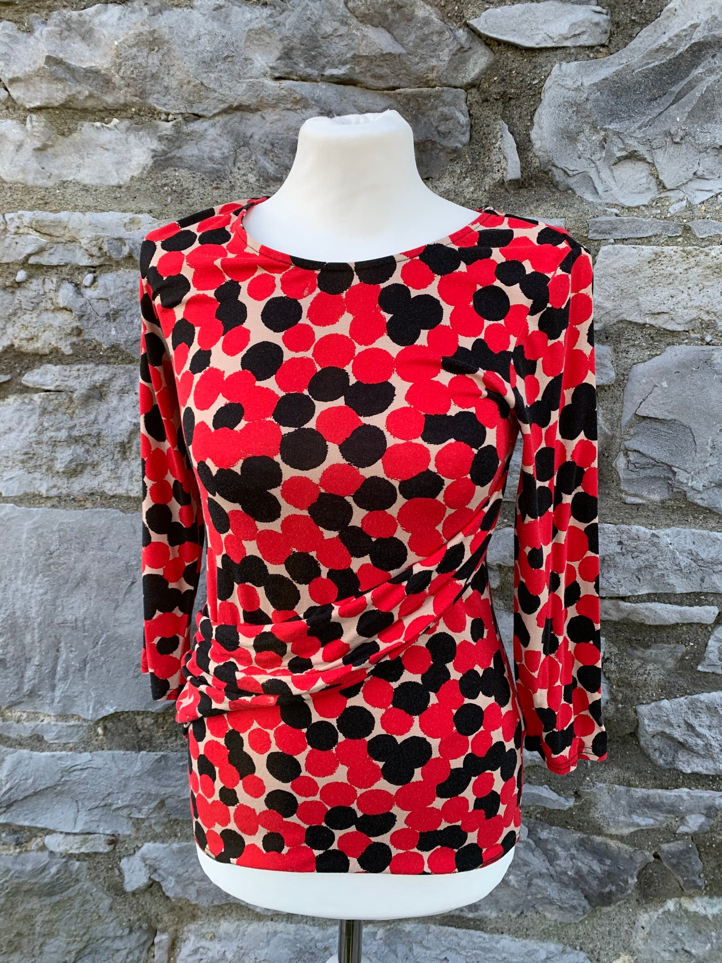 Red&black dots top uk 10