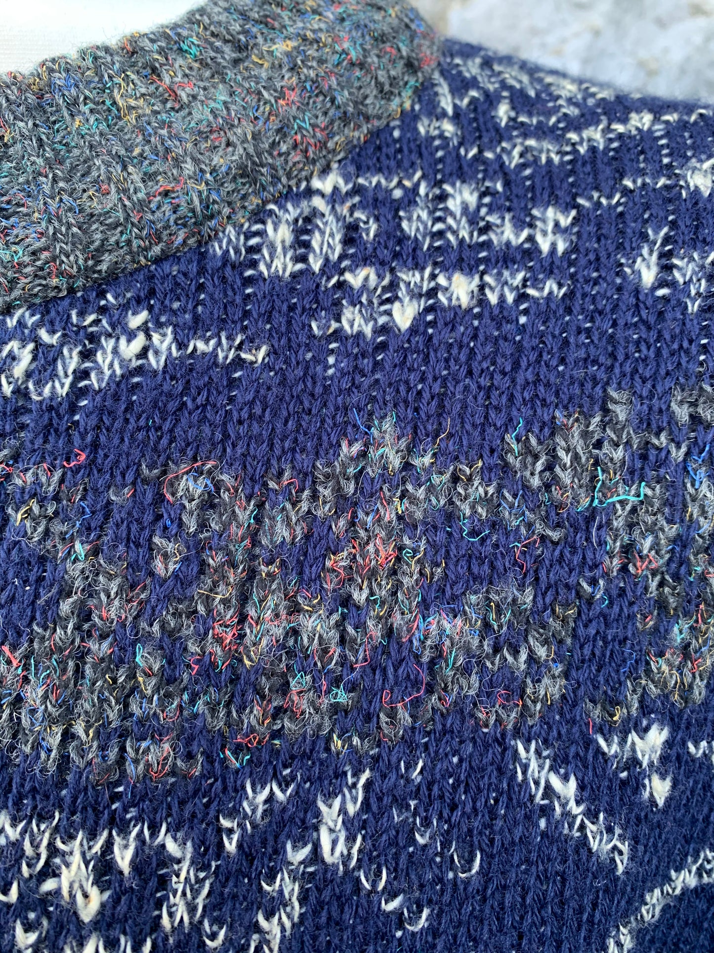 80s blue&grey stripy jumper Medium