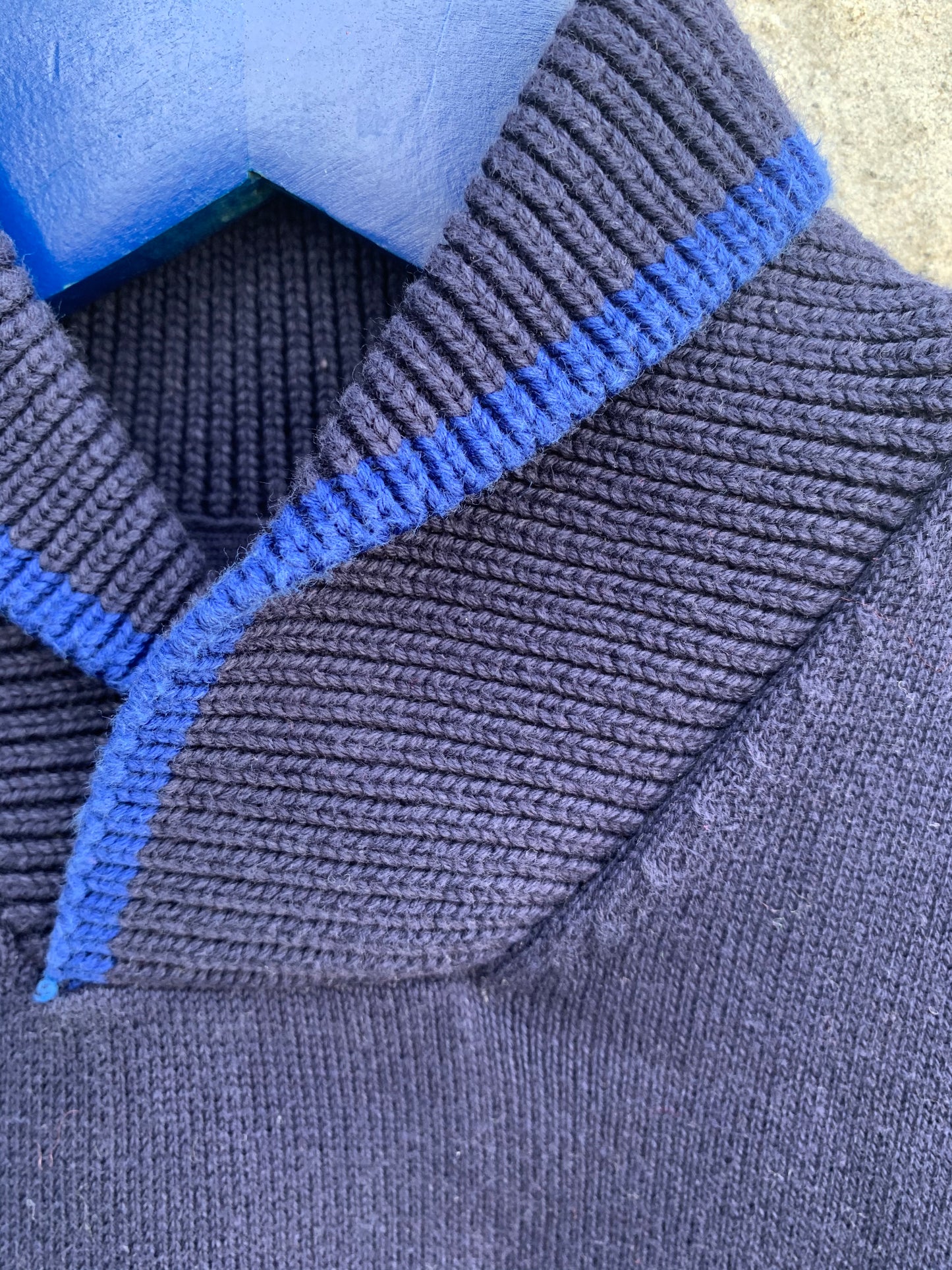 Navy jumper 5y (110cm)