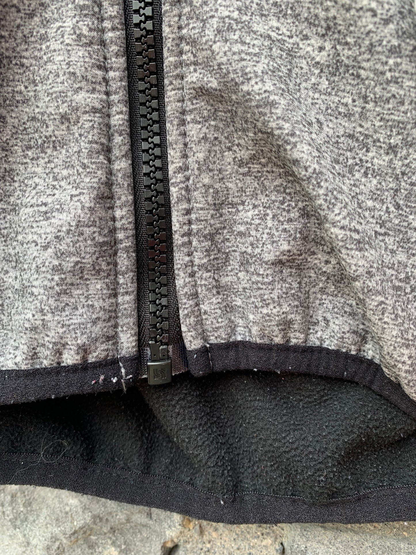 Grey softshell jacket 18-24m (86-92cm)
