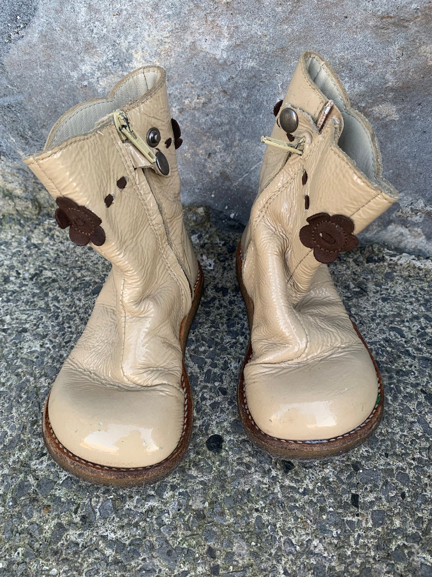 Beige boots uk 7 (eu 24)