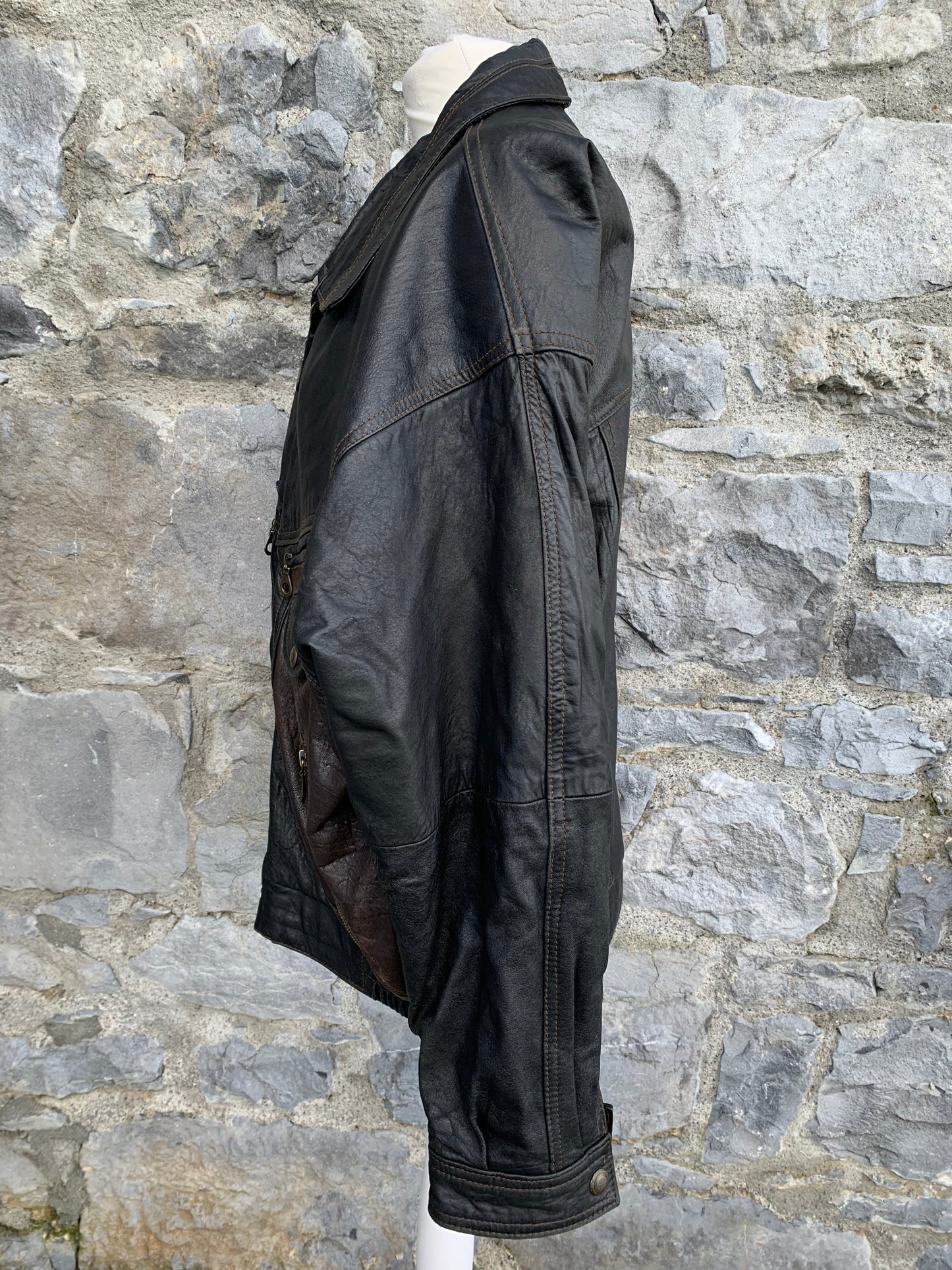 Black&brown leather jacket Large