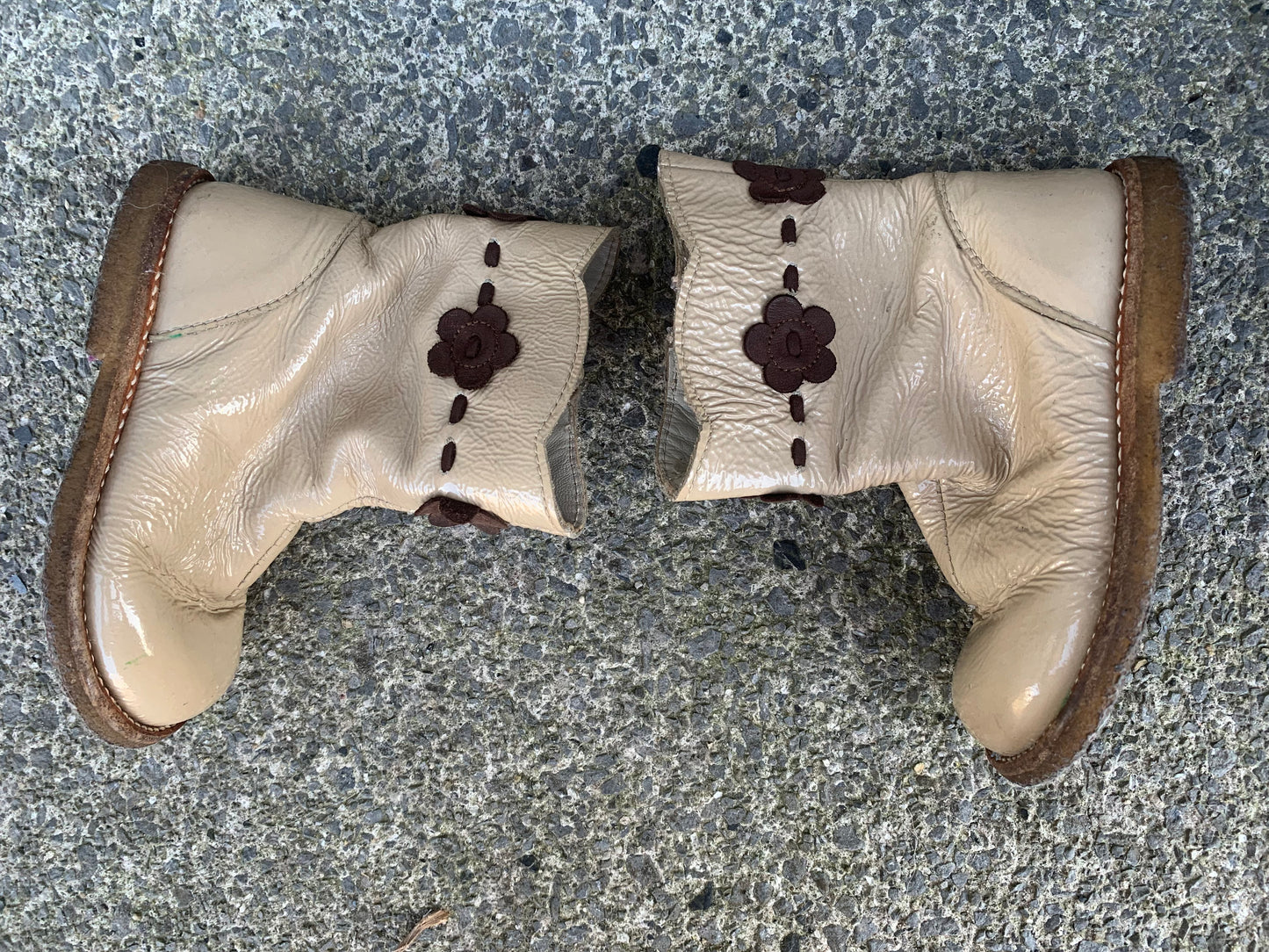 Beige boots uk 7 (eu 24)