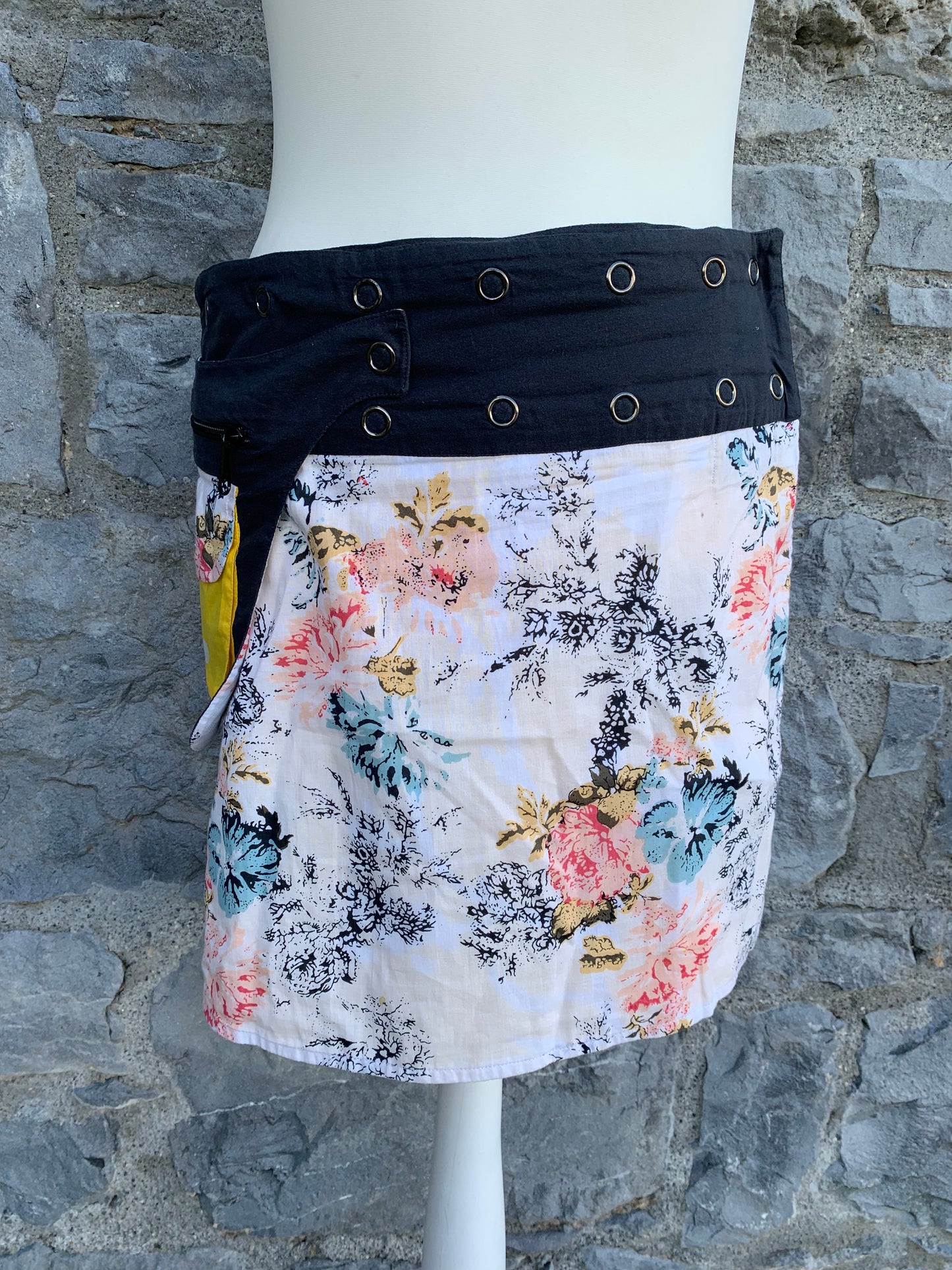 Yellow reversible mini skirt uk 8-18