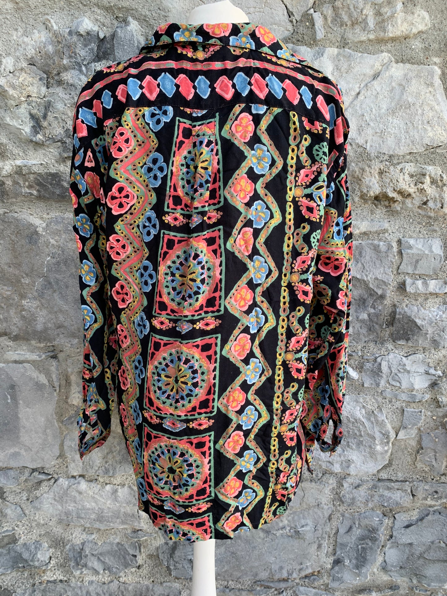 Extension 90s abstract floral shirt Medium