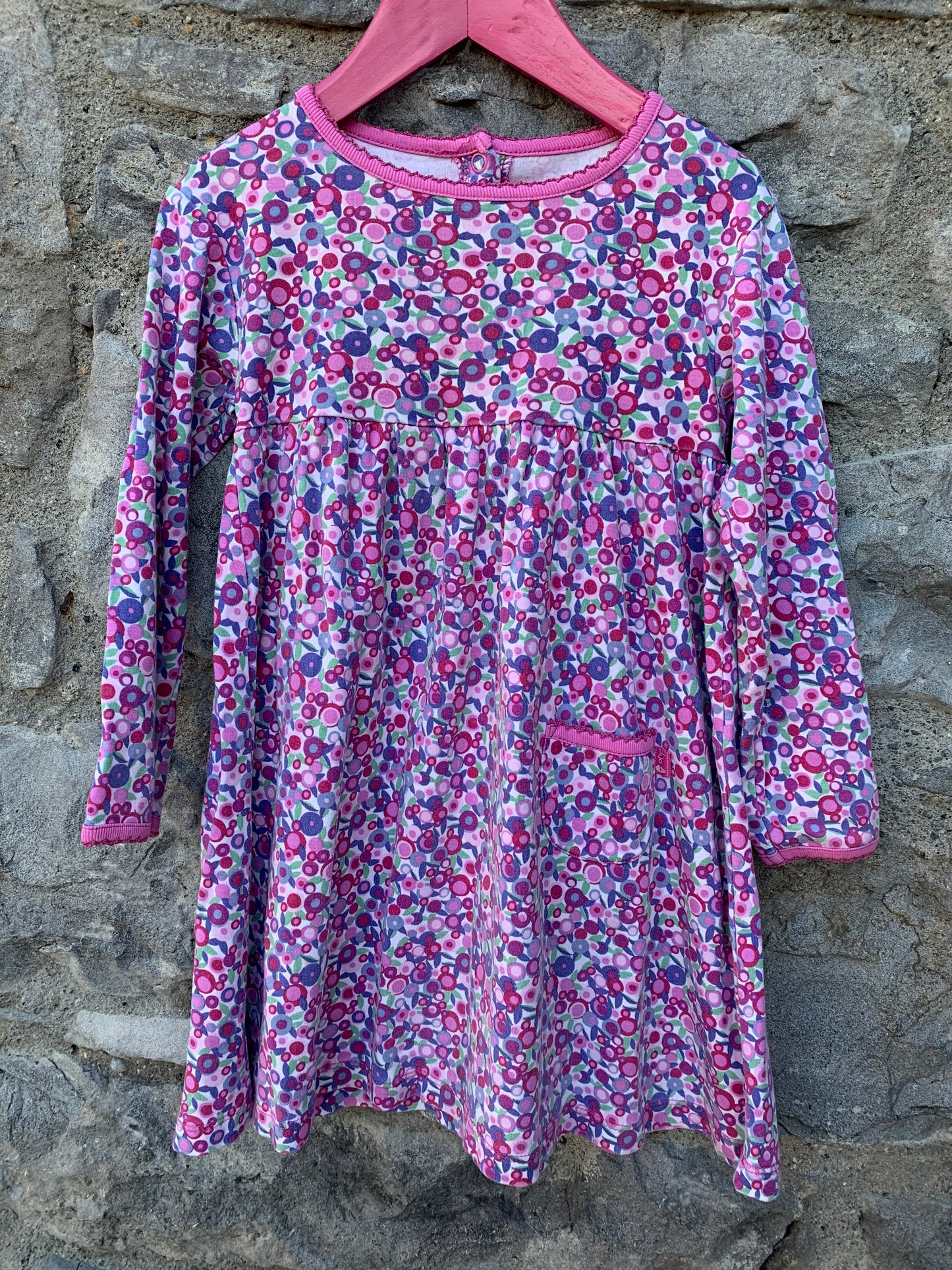 Berry dress 4-5y (104-110cm)