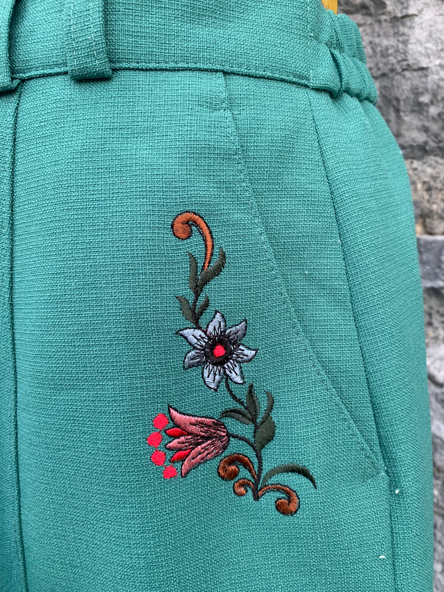 Trevira Bavarian skirt with embroidery uk 14