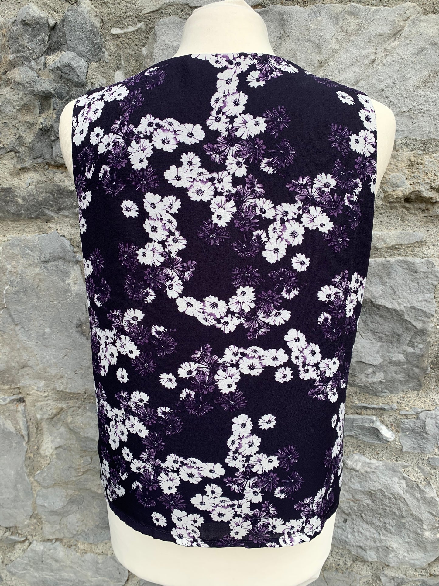 Floral sleeveless top uk 10