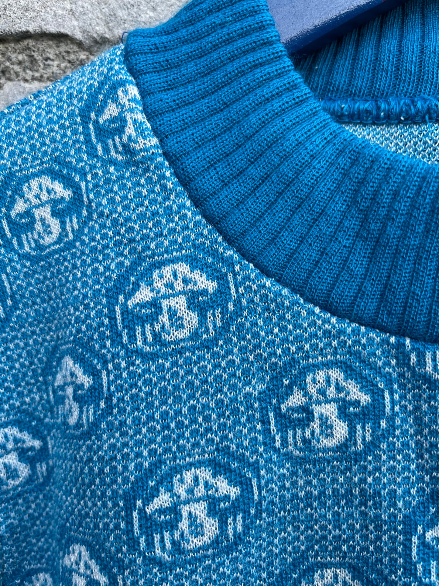 80s blue mushrooms jumper 5-6y (110-116cm)