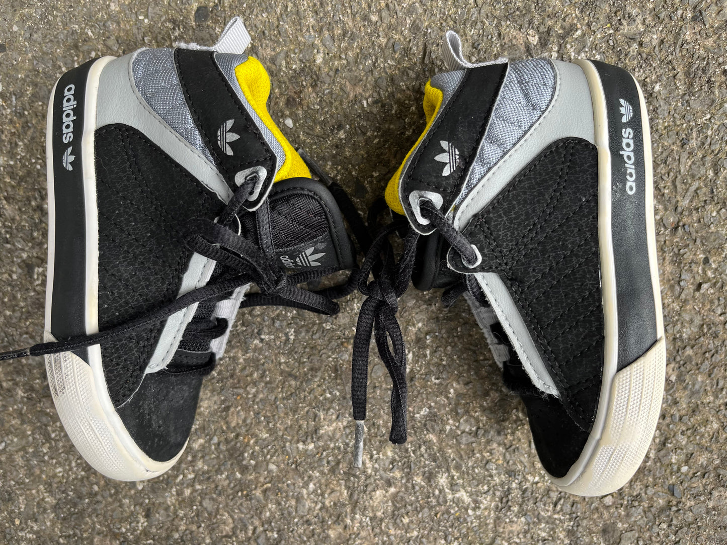 Black runners uk 6 (eu 24)