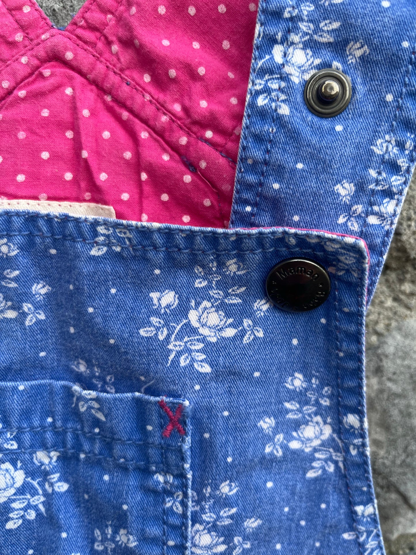 Blue floral pinafore 4-5y (104-110cm)