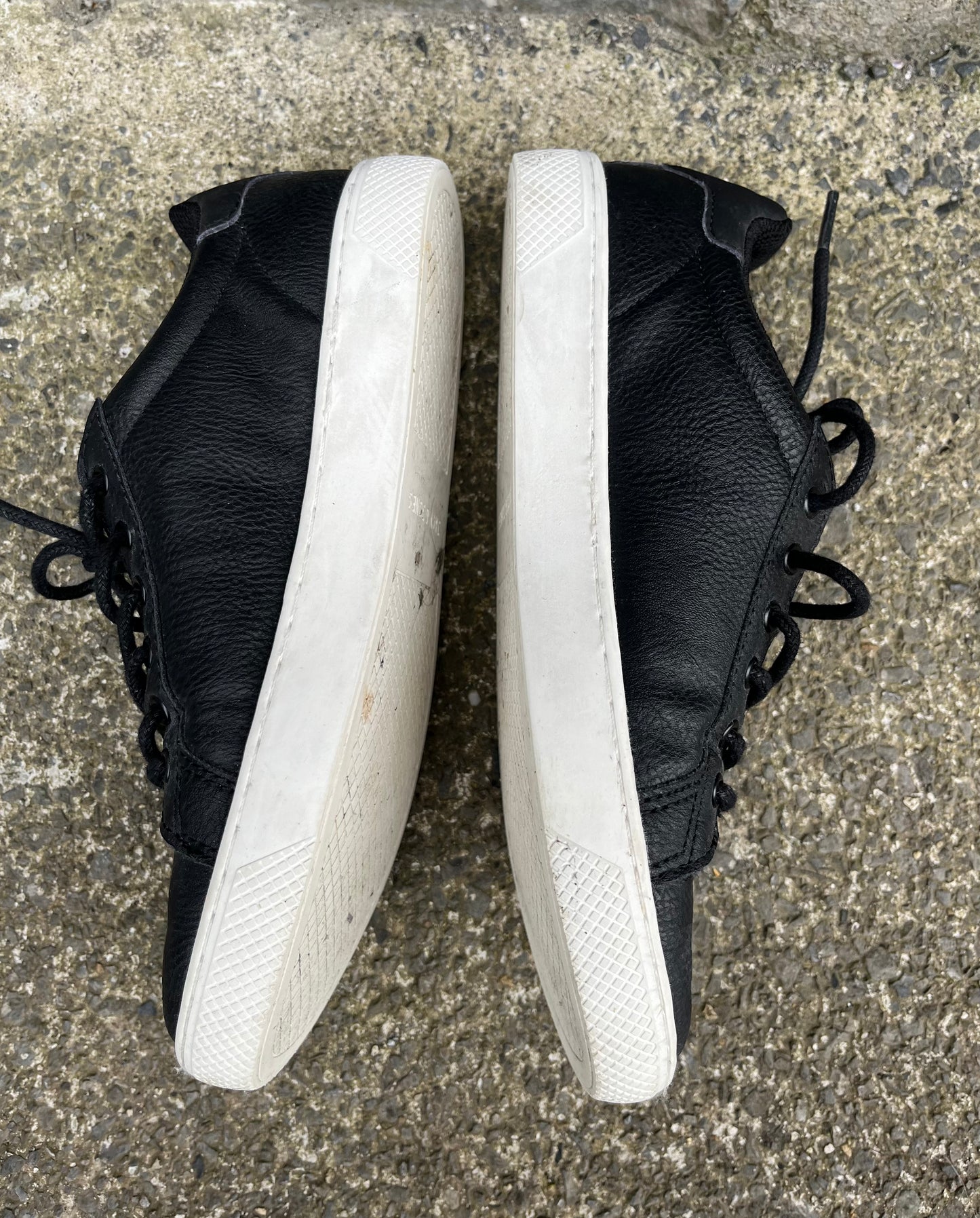 Black trainers uk 1.5 (eu 35)