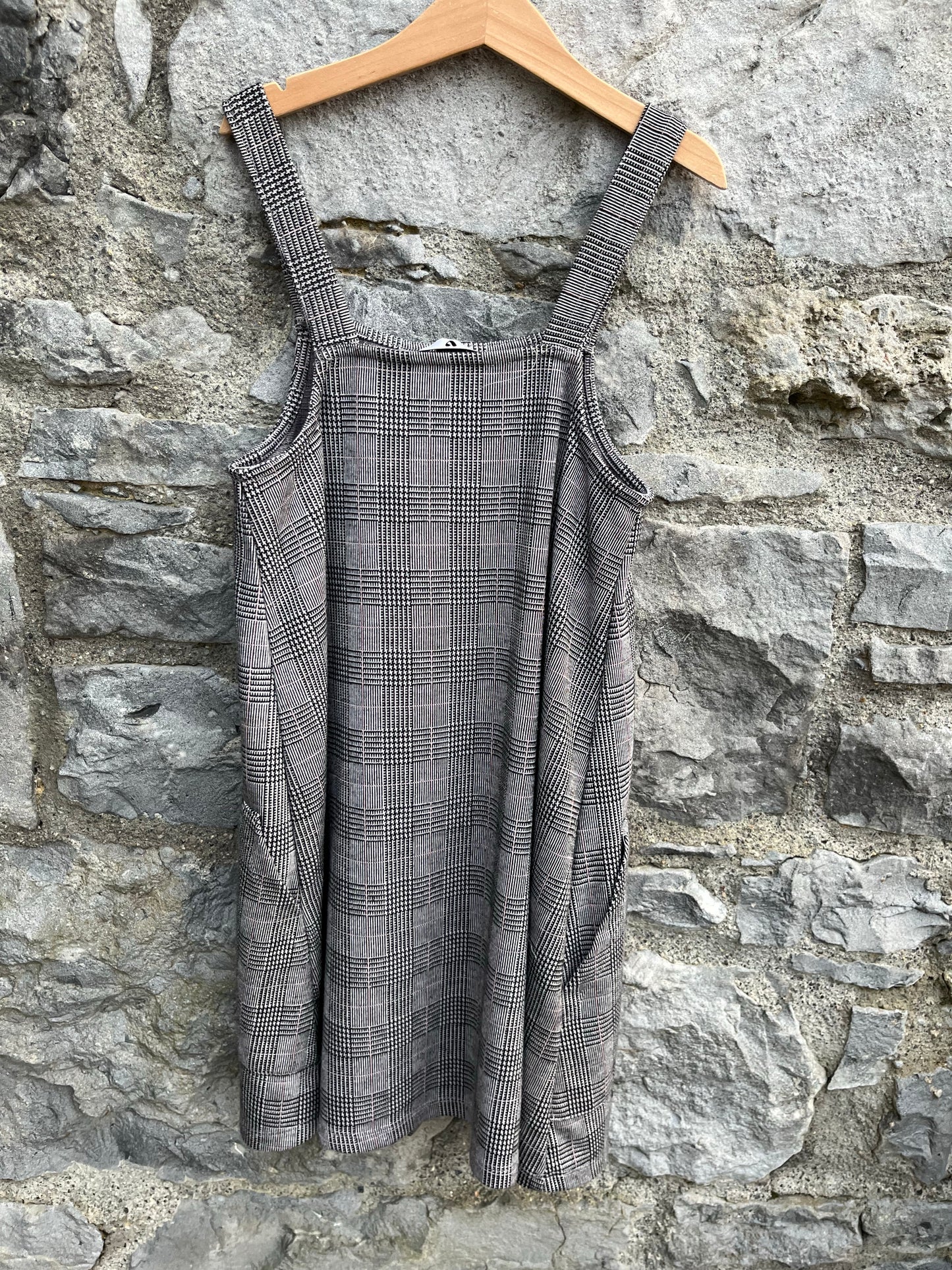 Houndstooth pinafore 10-11y (140-146cm)