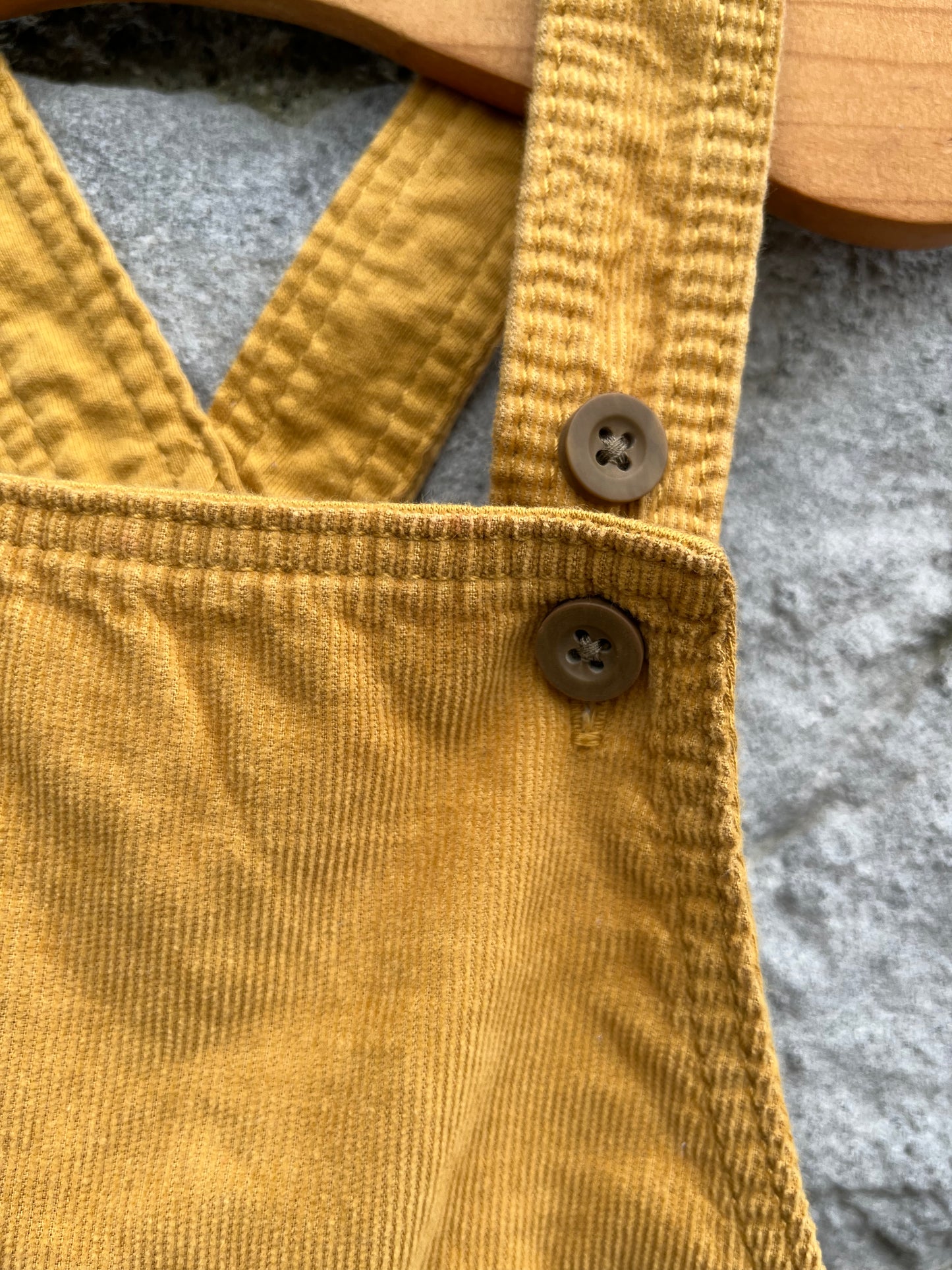 Mustard cord pinafore 6-9m (68-74cm)