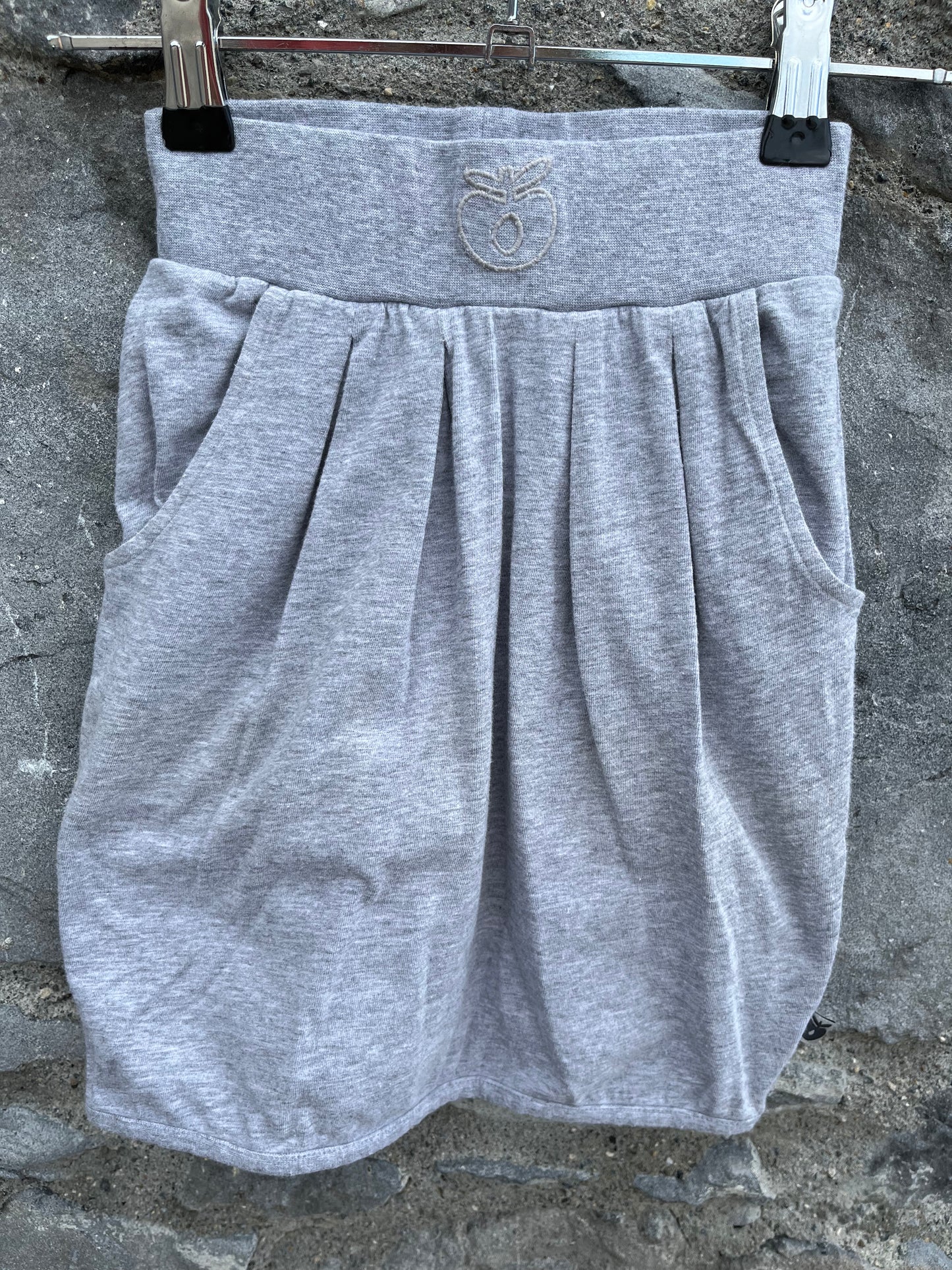 Grey skirt 4-5y (104-110cm)